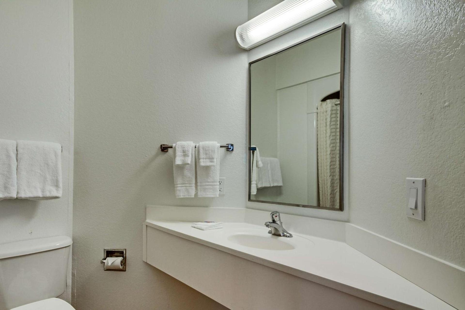 Motel 6-Montgomery, AL - Airport photo 100