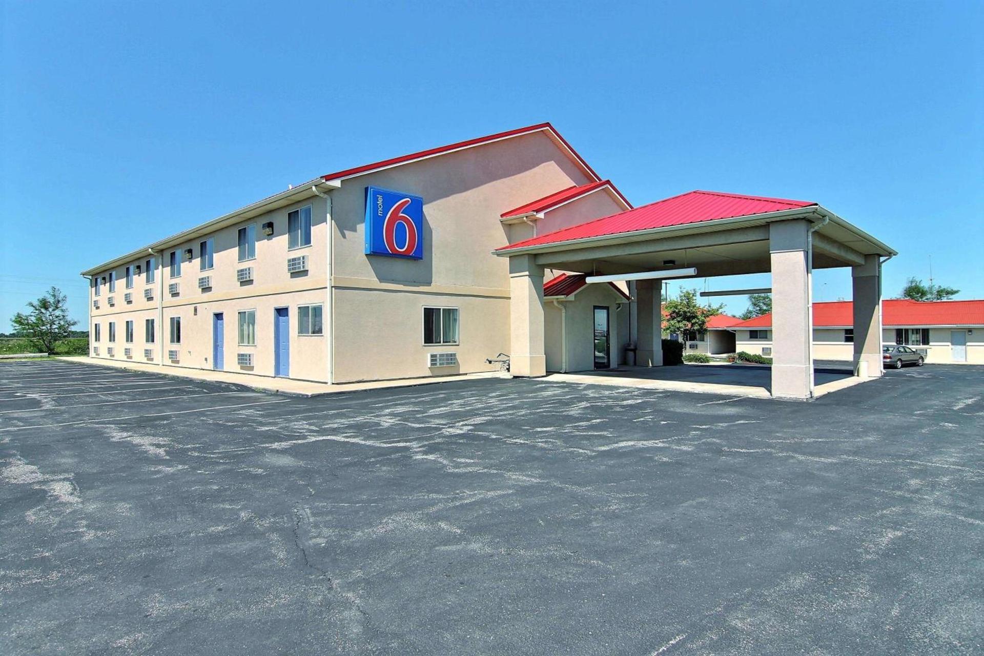Motel 6-Gilman, IL photo 1