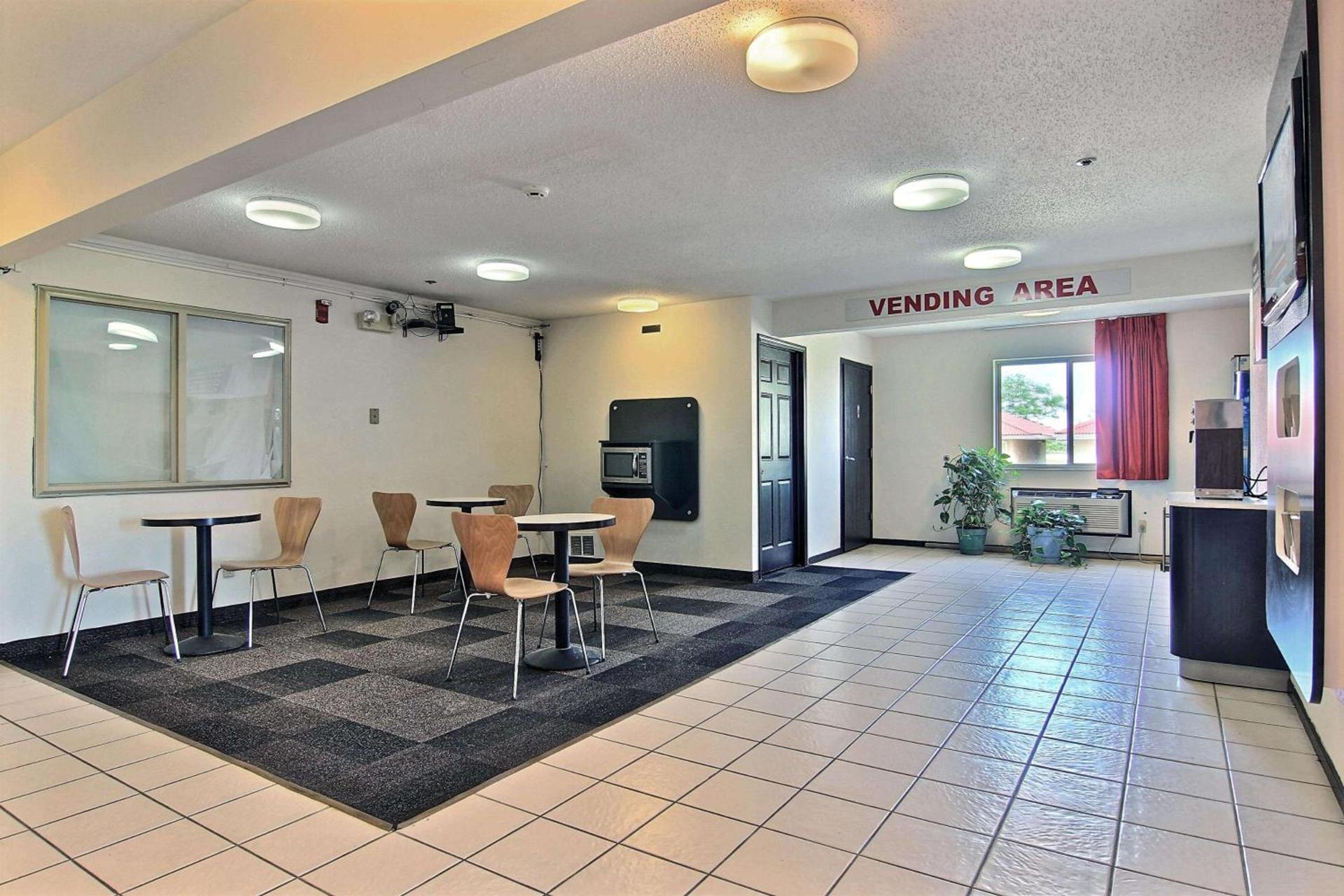 Motel 6-Gilman, IL photo 57