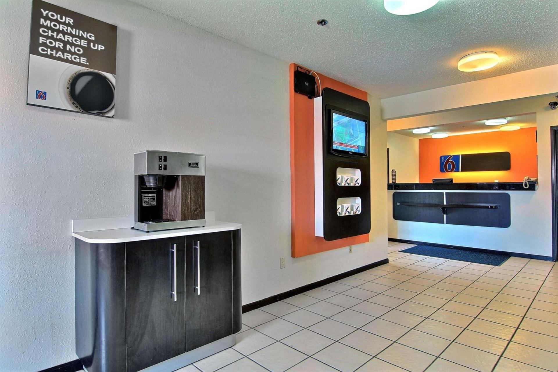 Motel 6-Gilman, IL photo 23