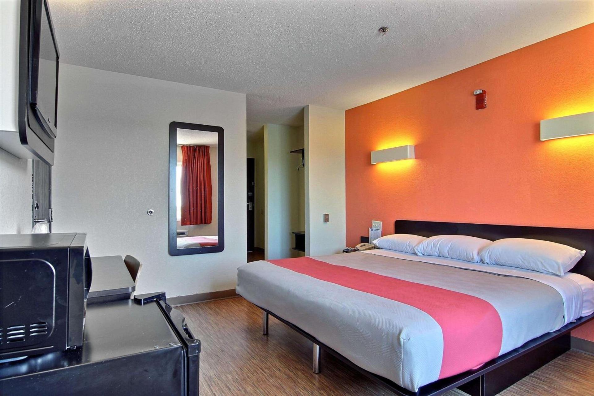 Motel 6-Gilman, IL photo 27