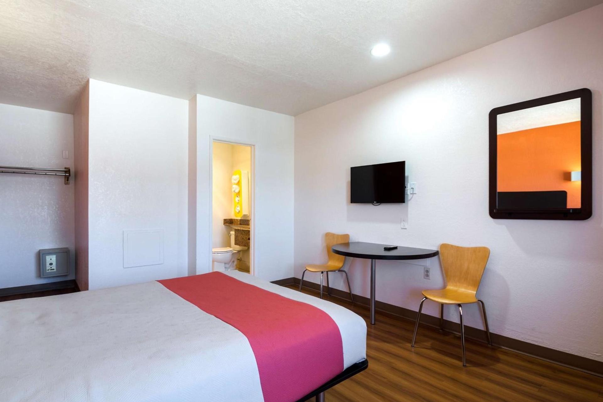 Motel 6-Santa Fe, NM - Downtown photo 39