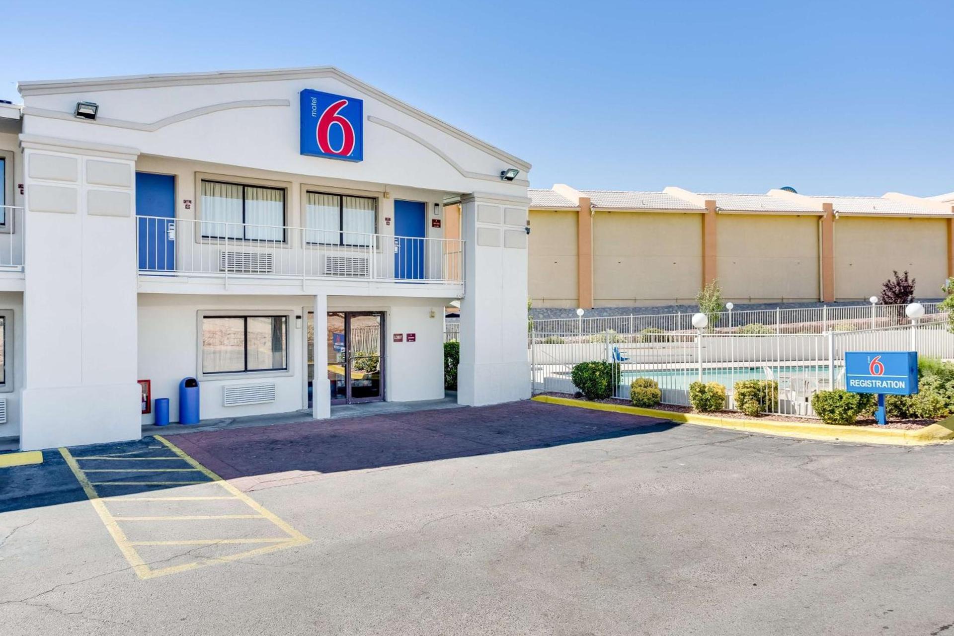 Motel 6-El Paso, TX - West photo 2