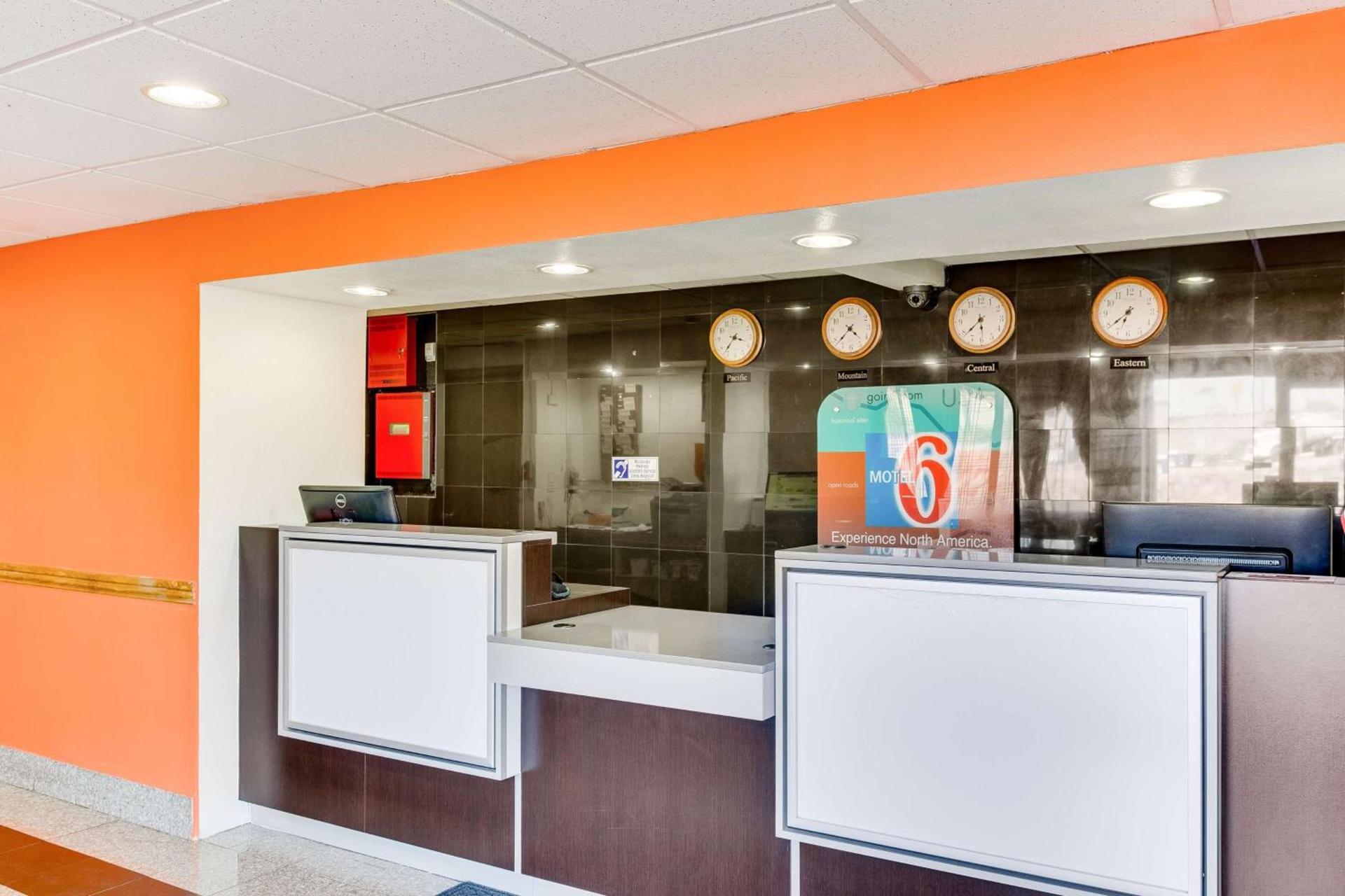 Motel 6-El Paso, TX - West photo 31