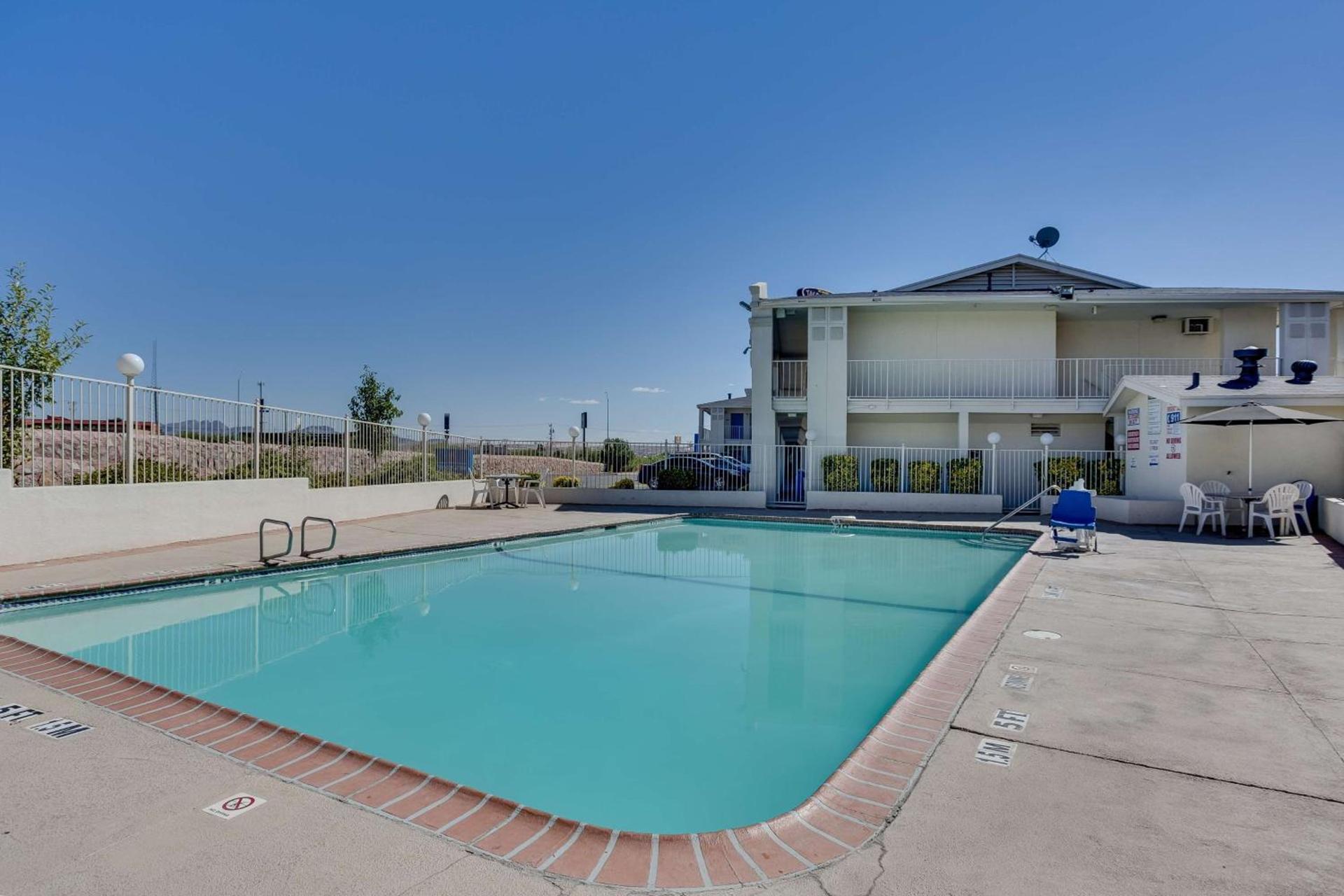 Motel 6-El Paso, TX - West photo 35