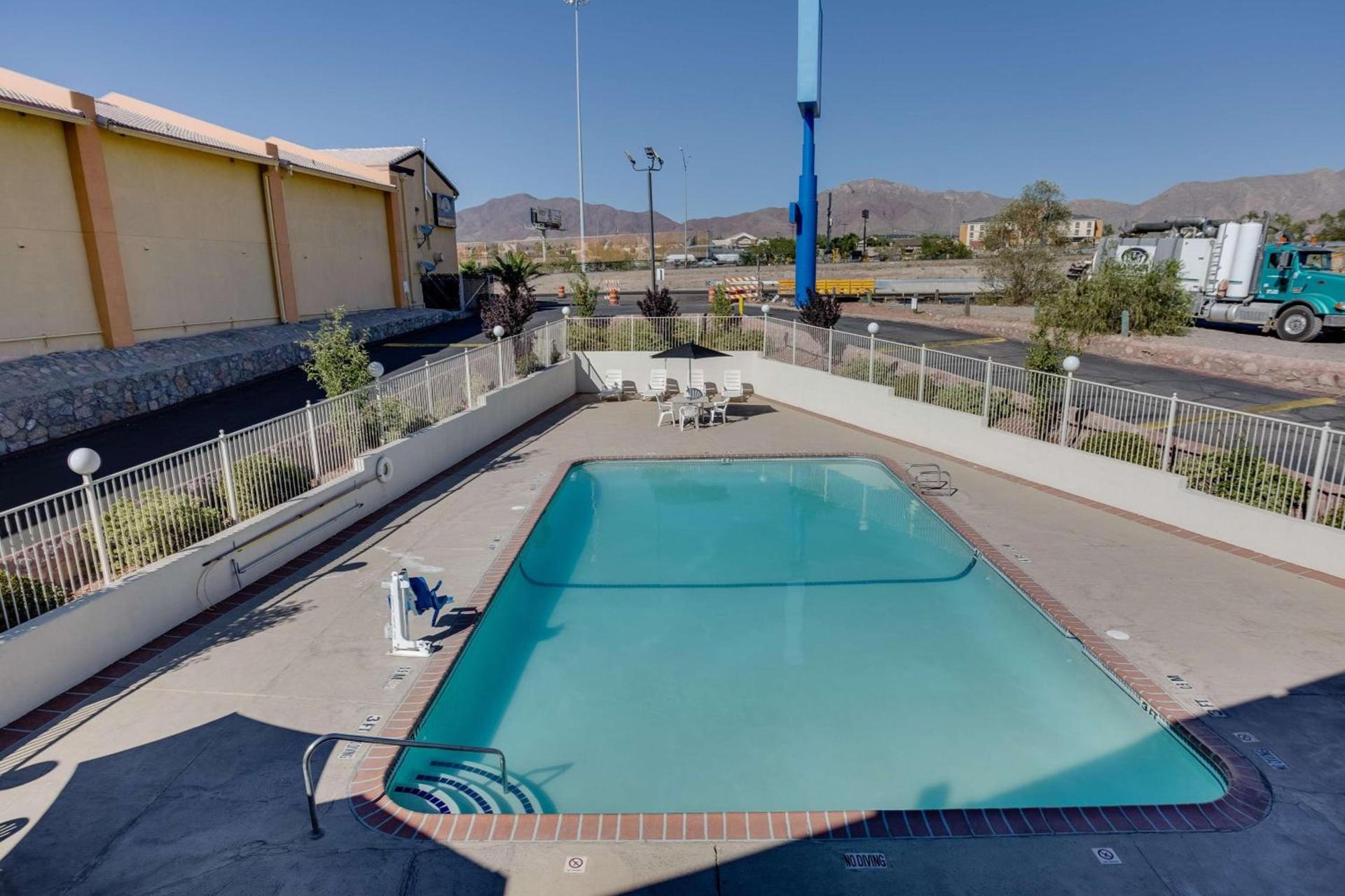 Motel 6-El Paso, TX - West photo 37