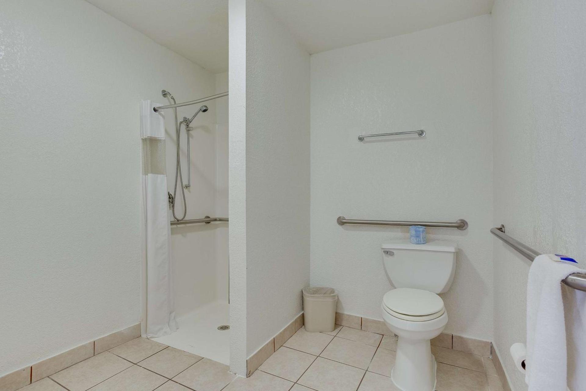 Motel 6-El Paso, TX - West photo 47