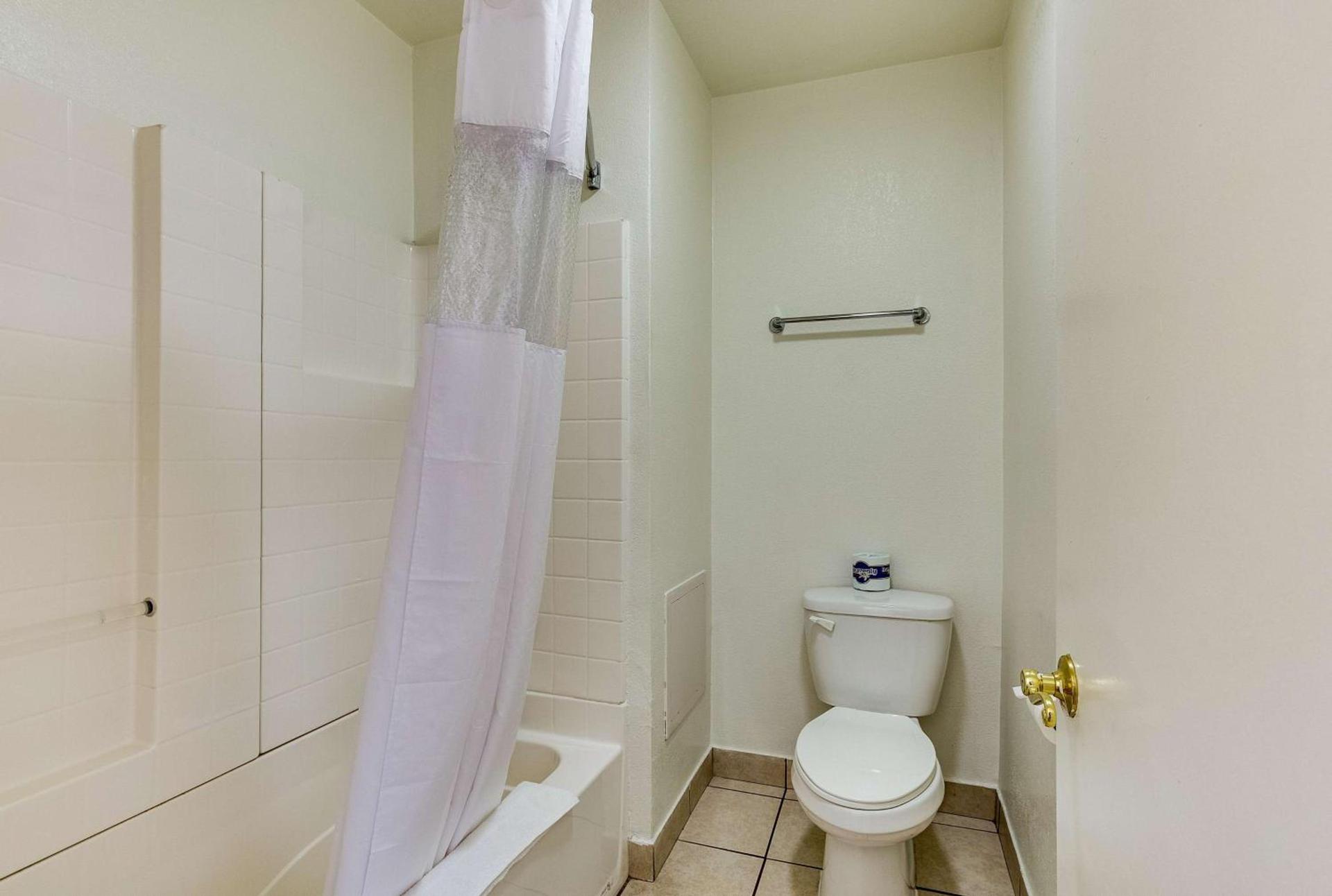Motel 6-El Paso, TX - West photo 50