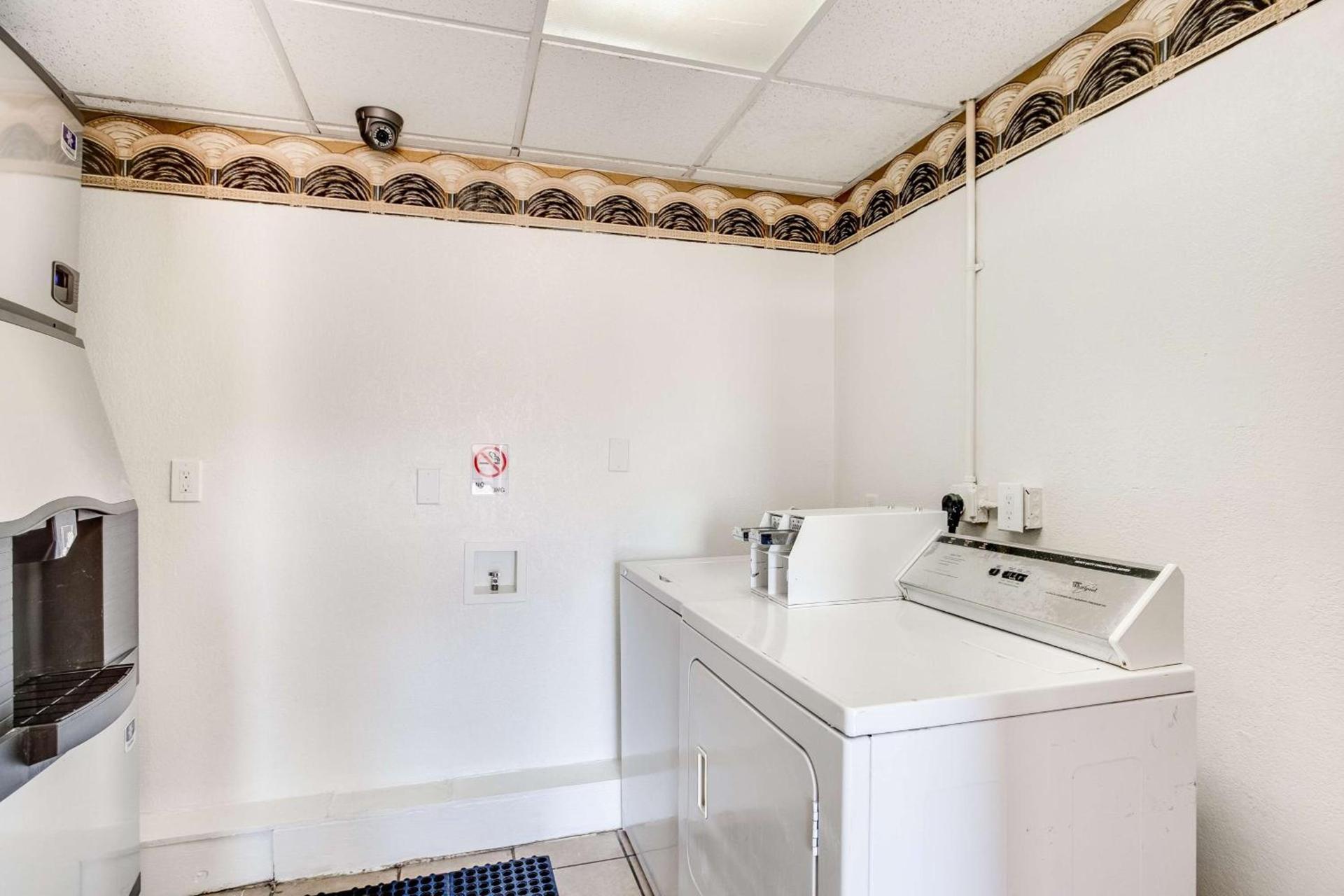 Motel 6-El Paso, TX - West photo 52