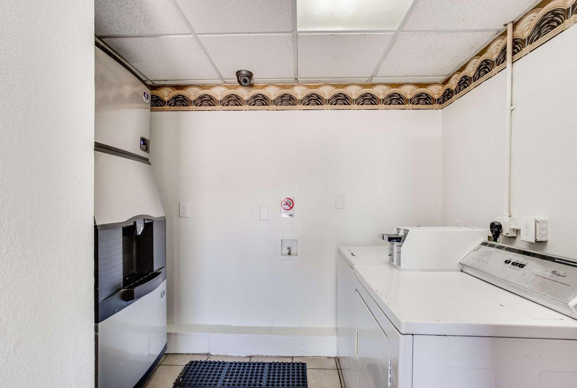Motel 6-El Paso, TX - West photo 53