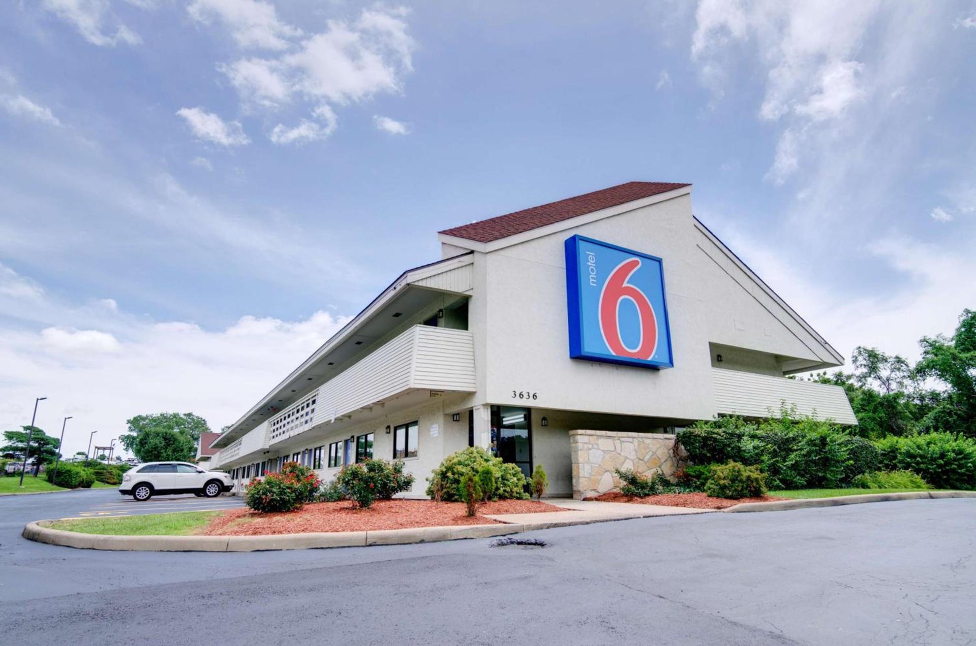 Days Inn by Wyndham Kansas City Northeast photo 1