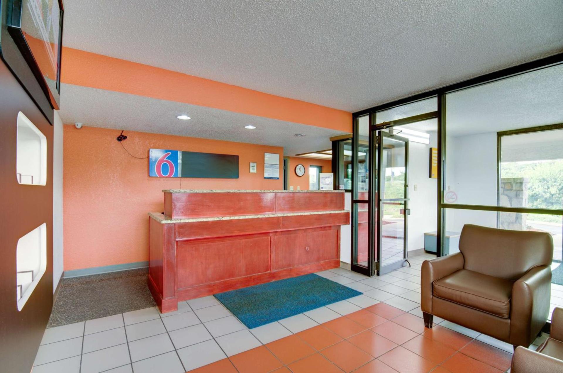 Days Inn by Wyndham Kansas City Northeast photo 41