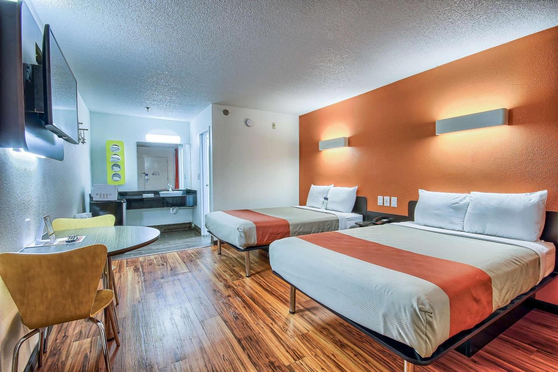 Motel 6-Columbus, OH - West photo 41