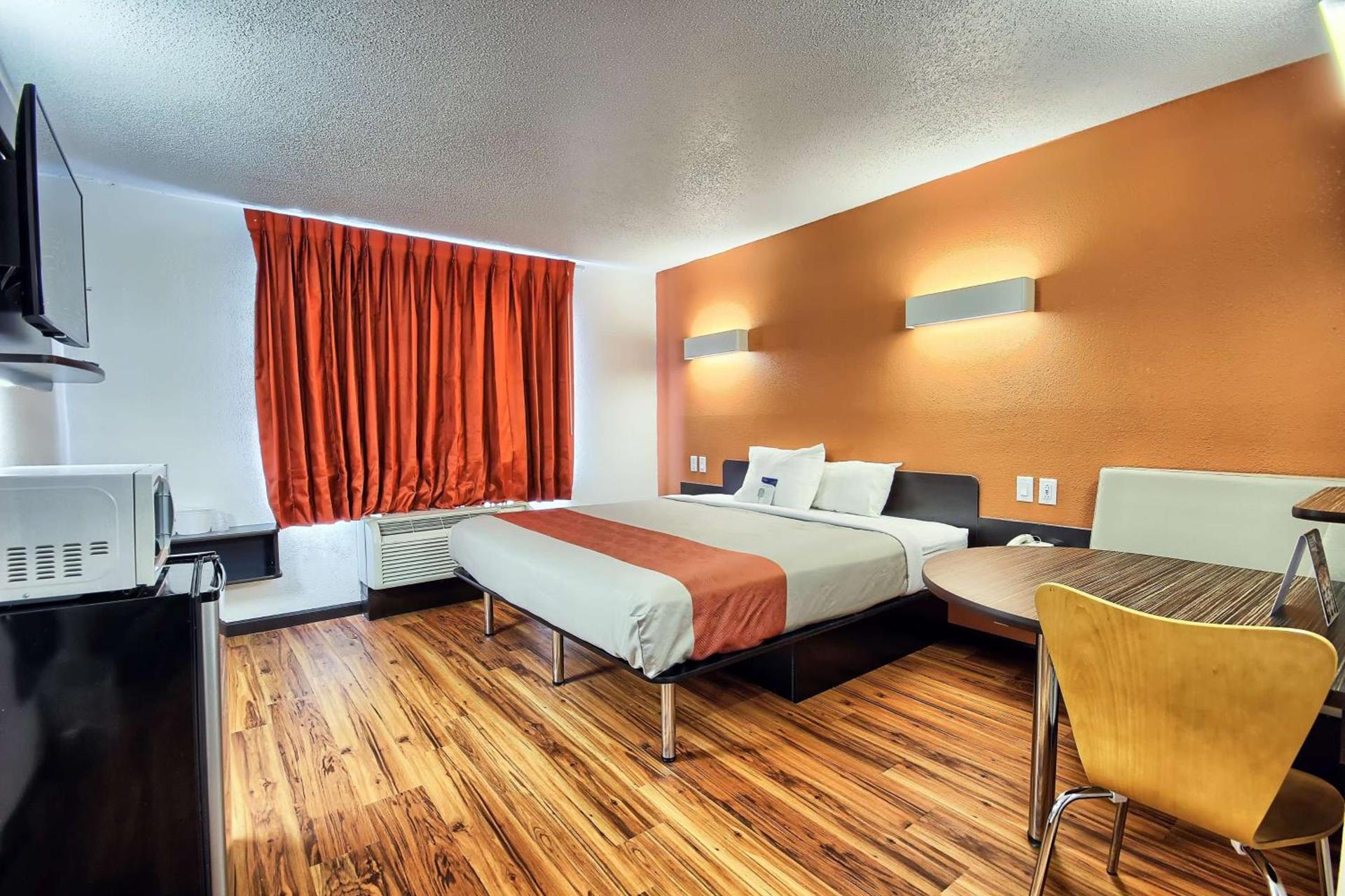 Motel 6-Columbus, OH - West photo 50