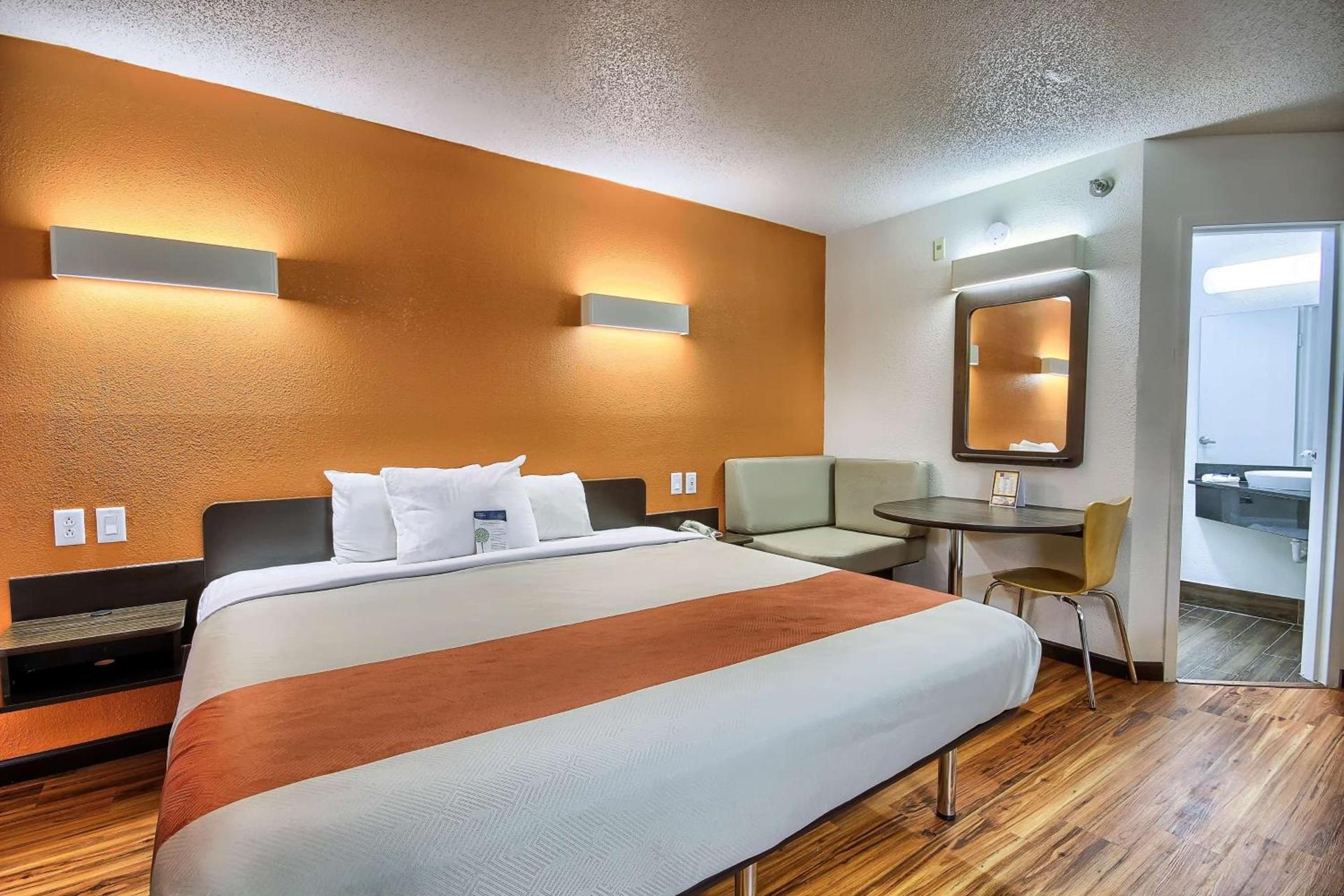 Motel 6-Columbus, OH - West photo 51