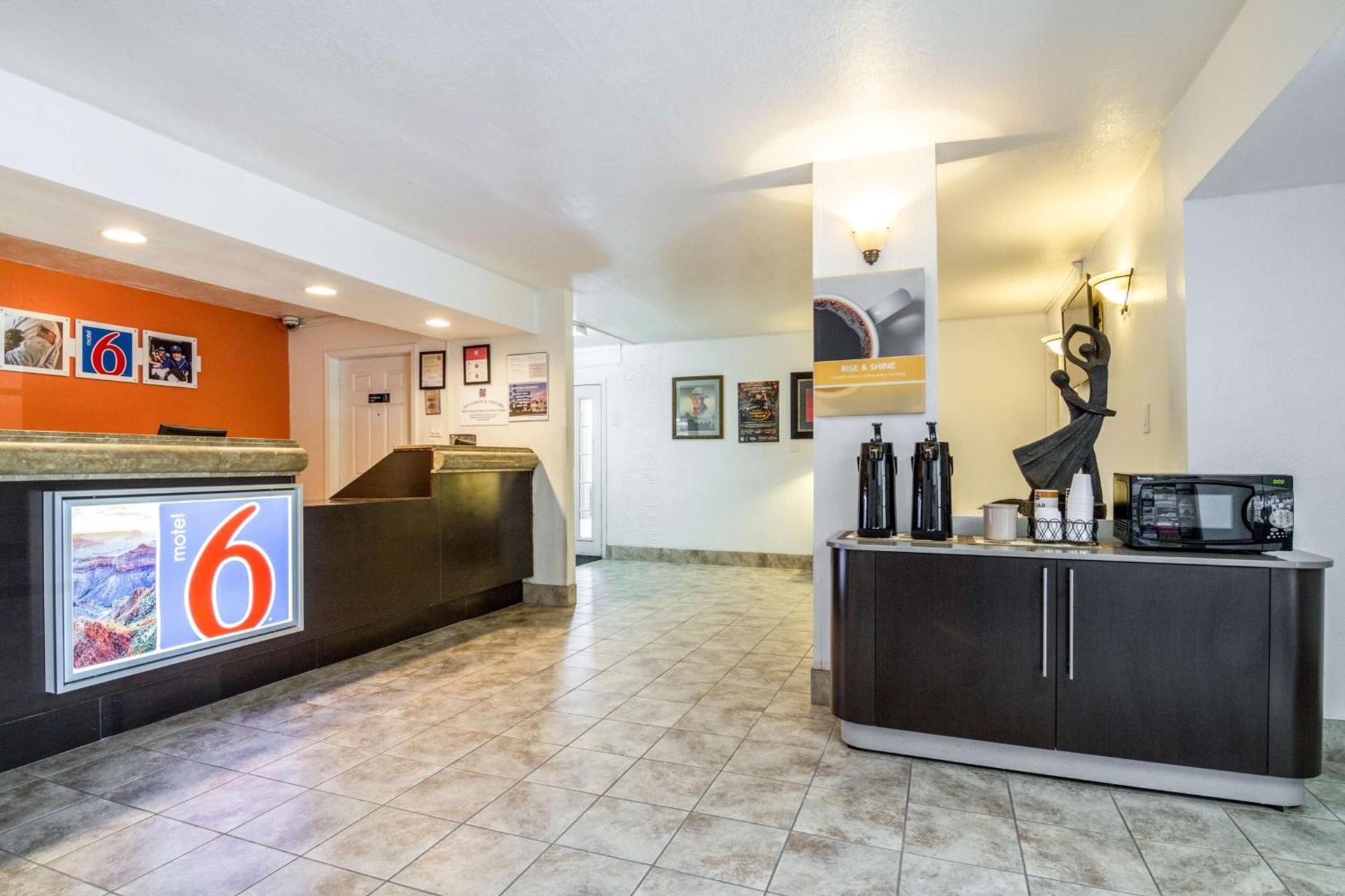 Motel 6 Glendale Phoenix photo 44