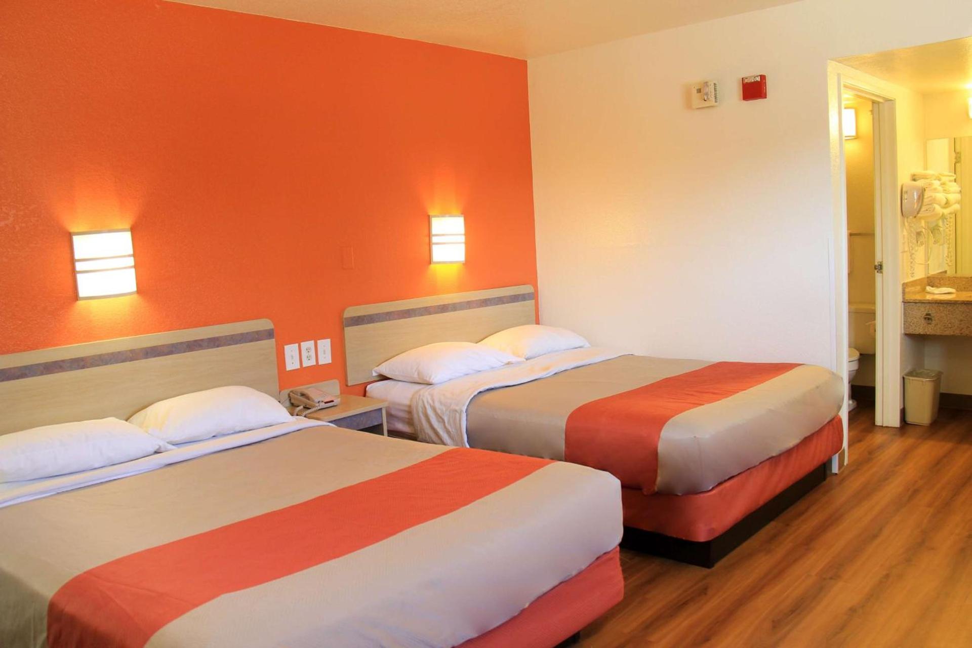 Motel 6-Enfield, CT - Hartford photo 32