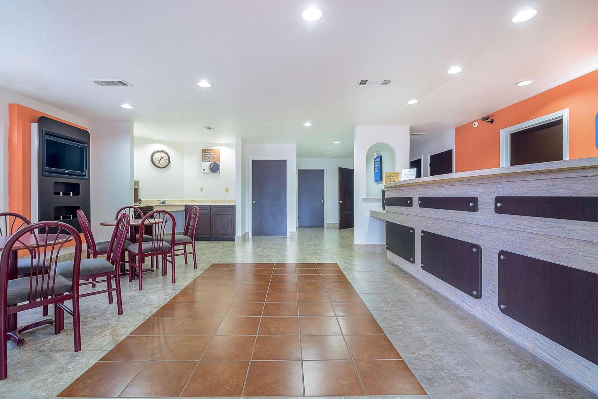 Motel 6-Canton, TX photo 36