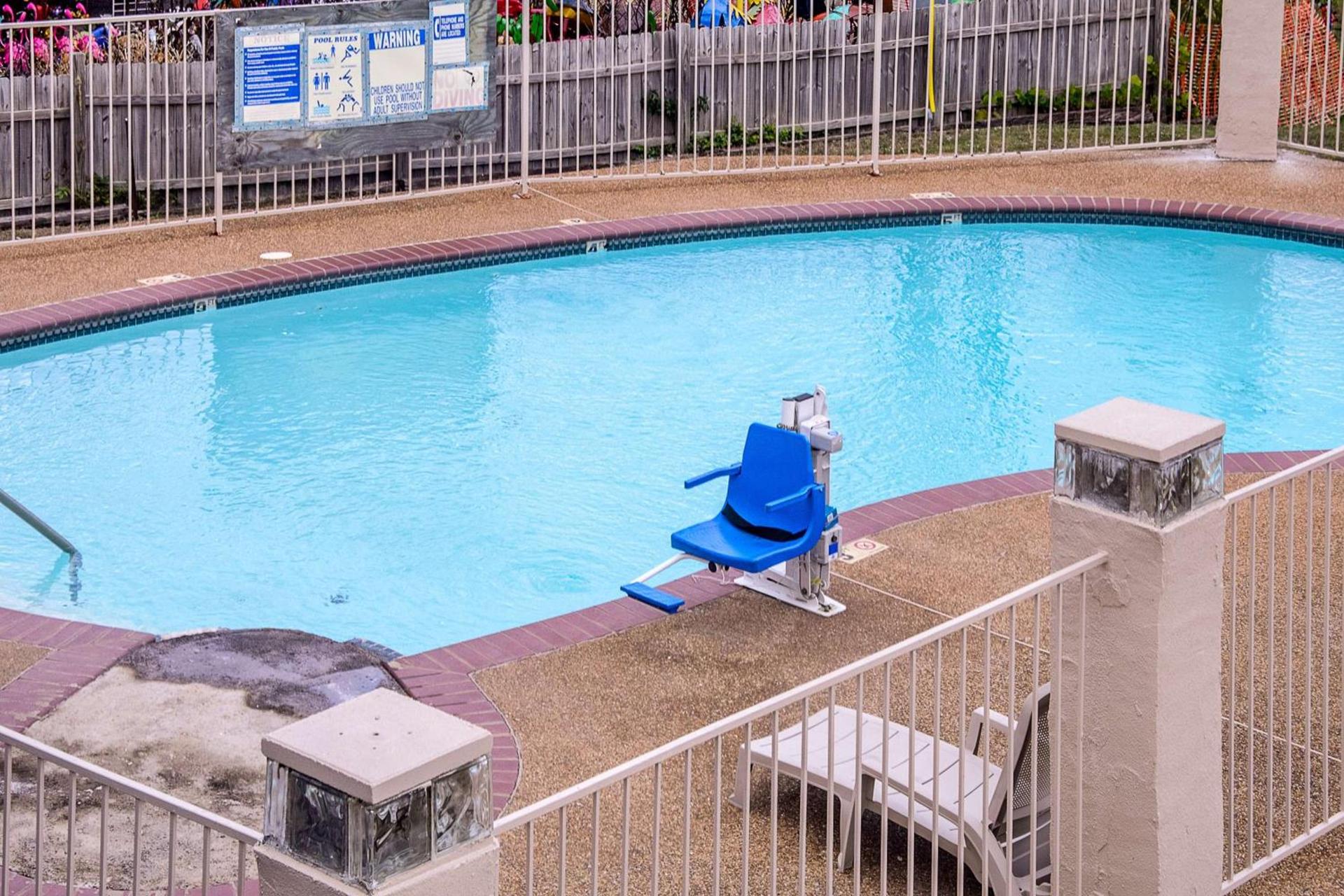 Motel 6-Canton, TX photo 37