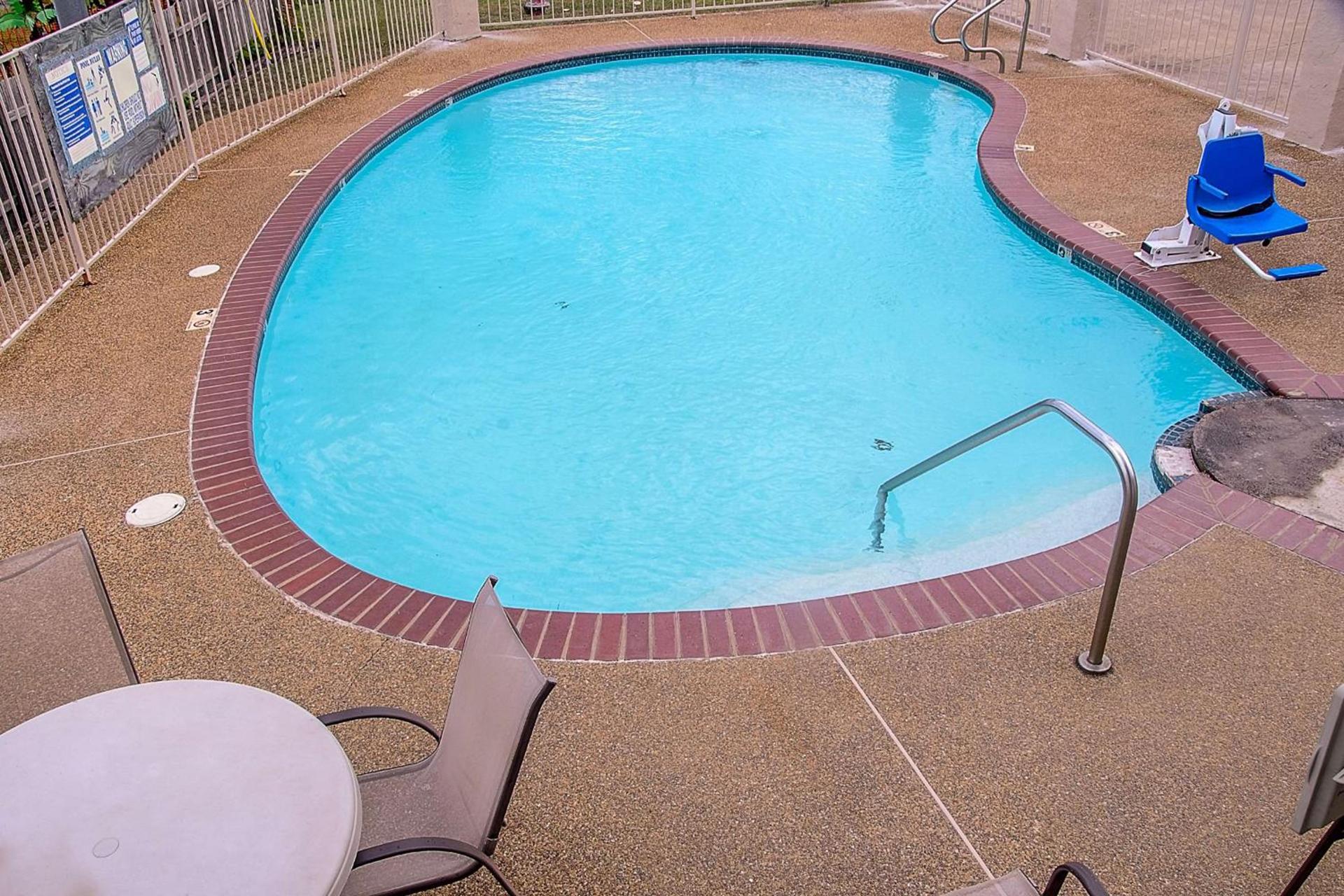 Motel 6-Canton, TX photo 38