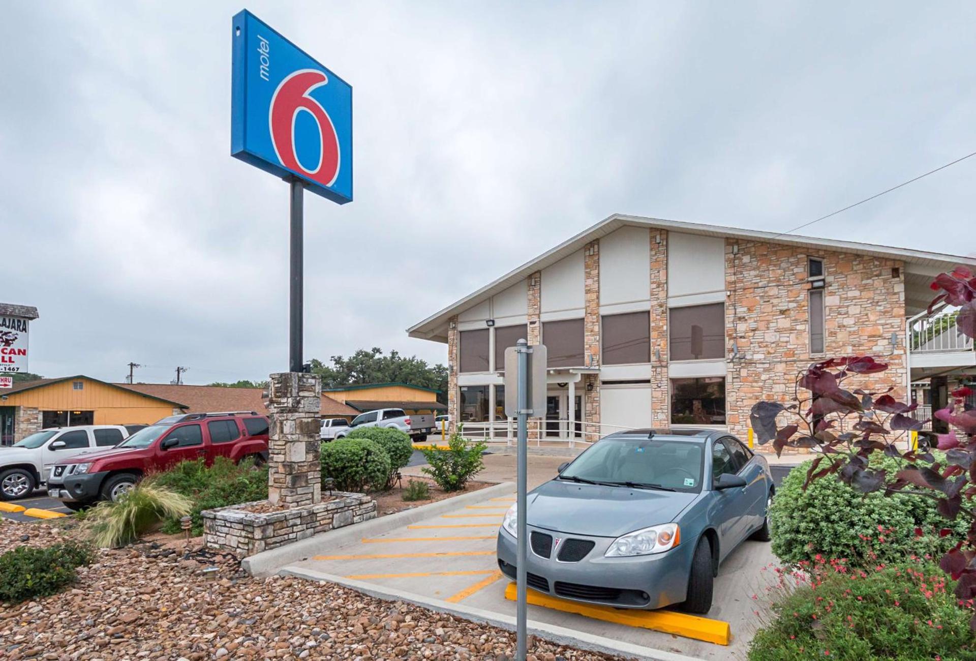 Motel 6 Boerne TX photo 55