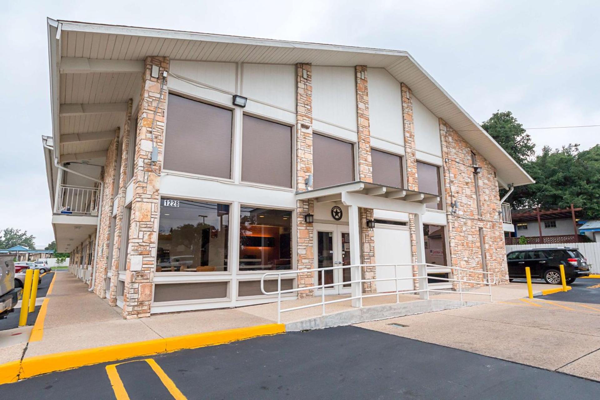 Motel 6 Boerne TX photo 54