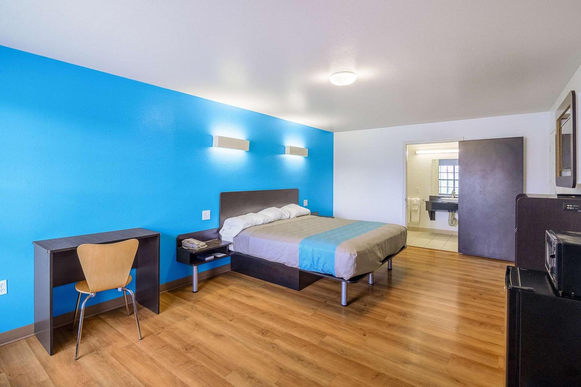 Motel 6-Canton, TX photo 44
