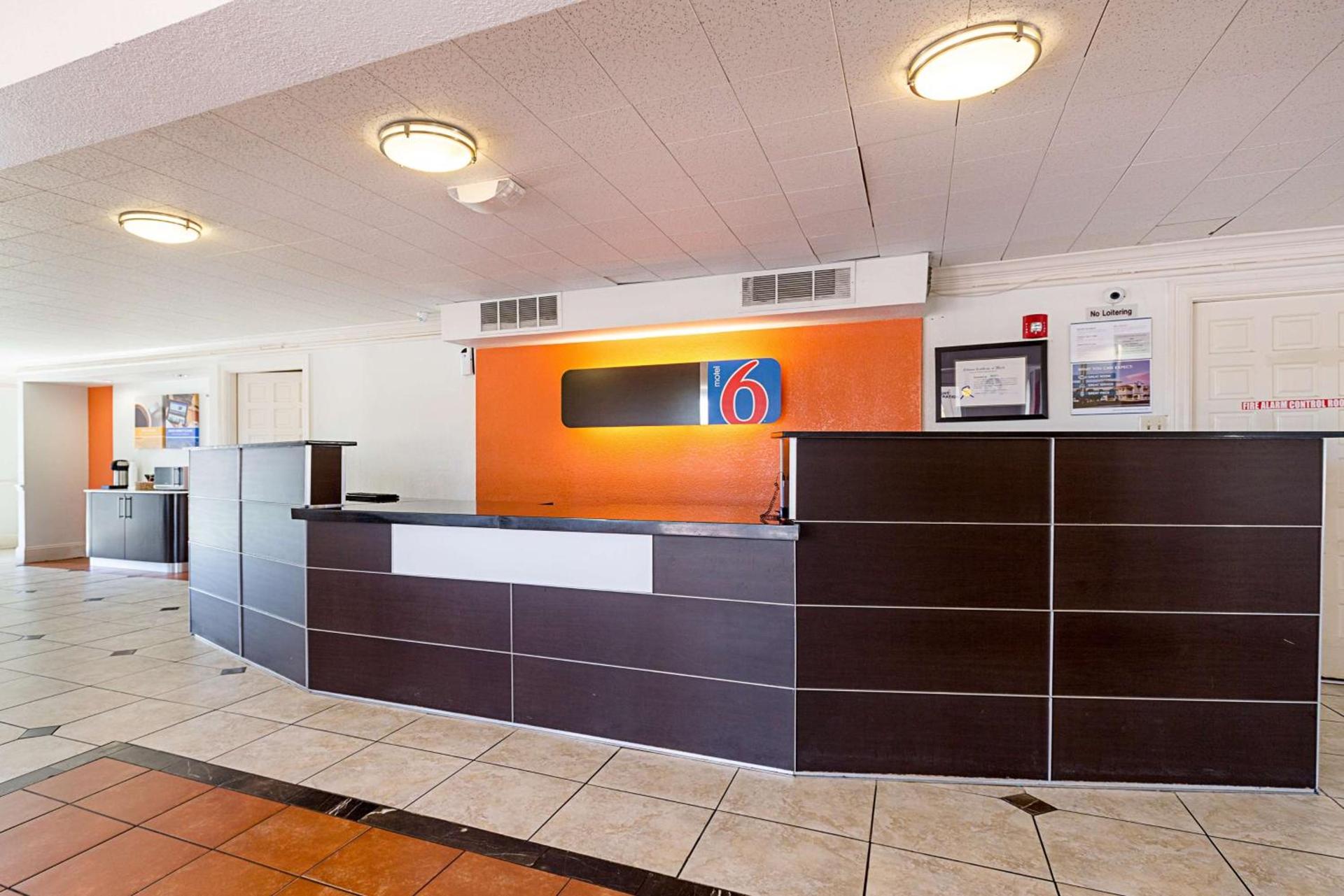Motel 6-Dallas, TX - Market Center photo 93