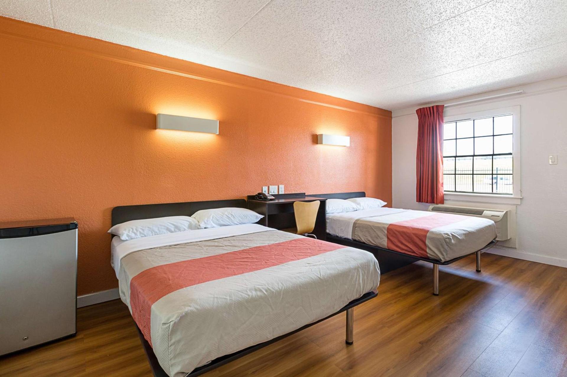 Motel 6-Dallas, TX - Market Center photo 81