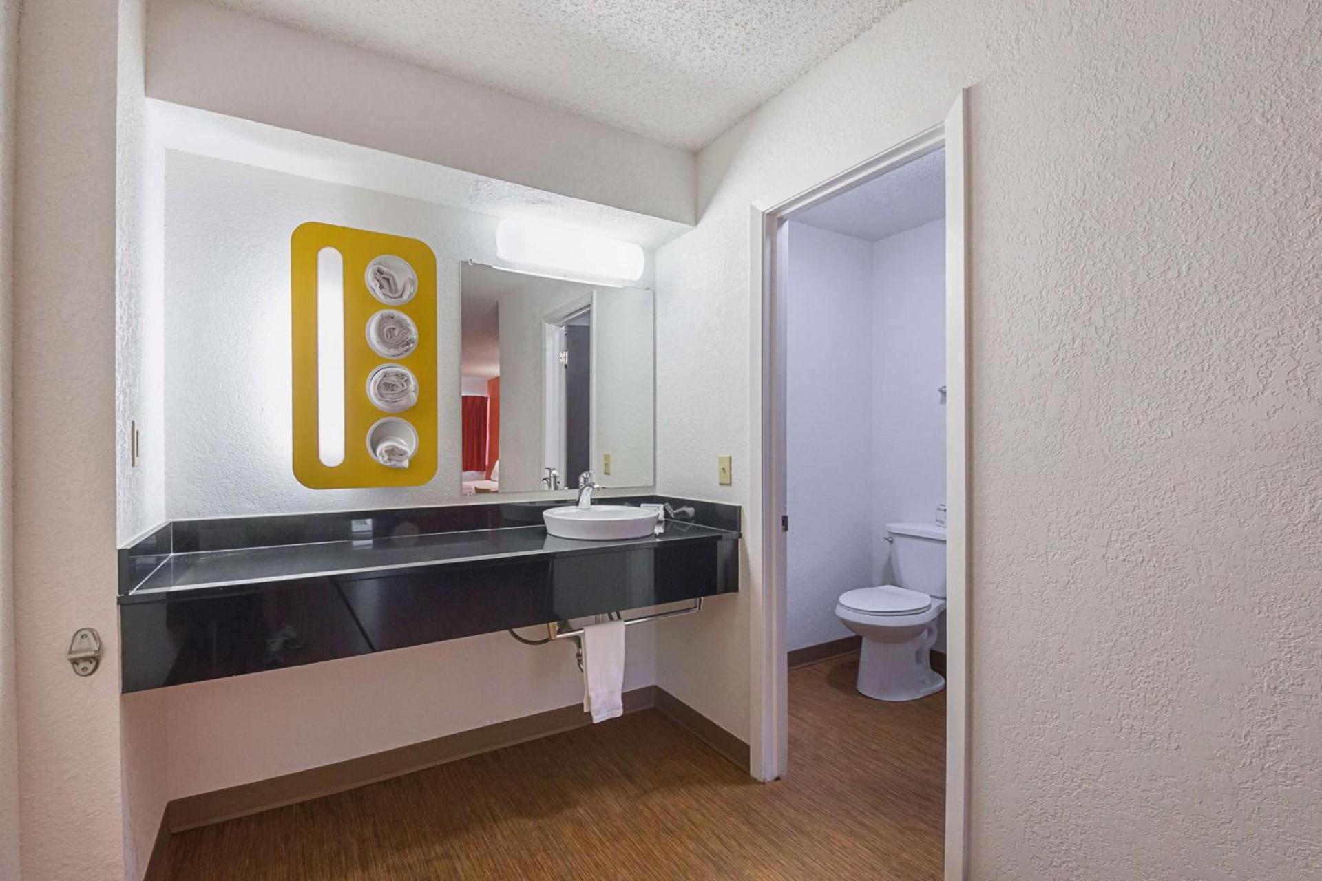 Motel 6 Boerne TX photo 34