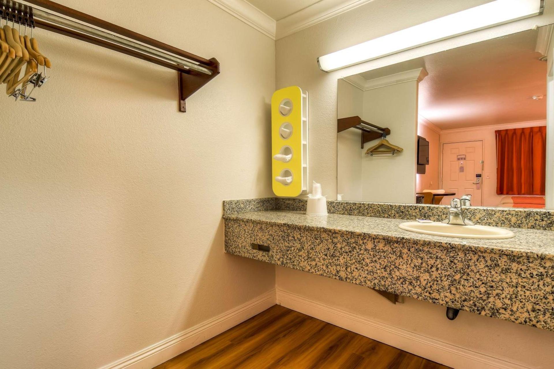 Motel 6-Menifee, CA photo 60