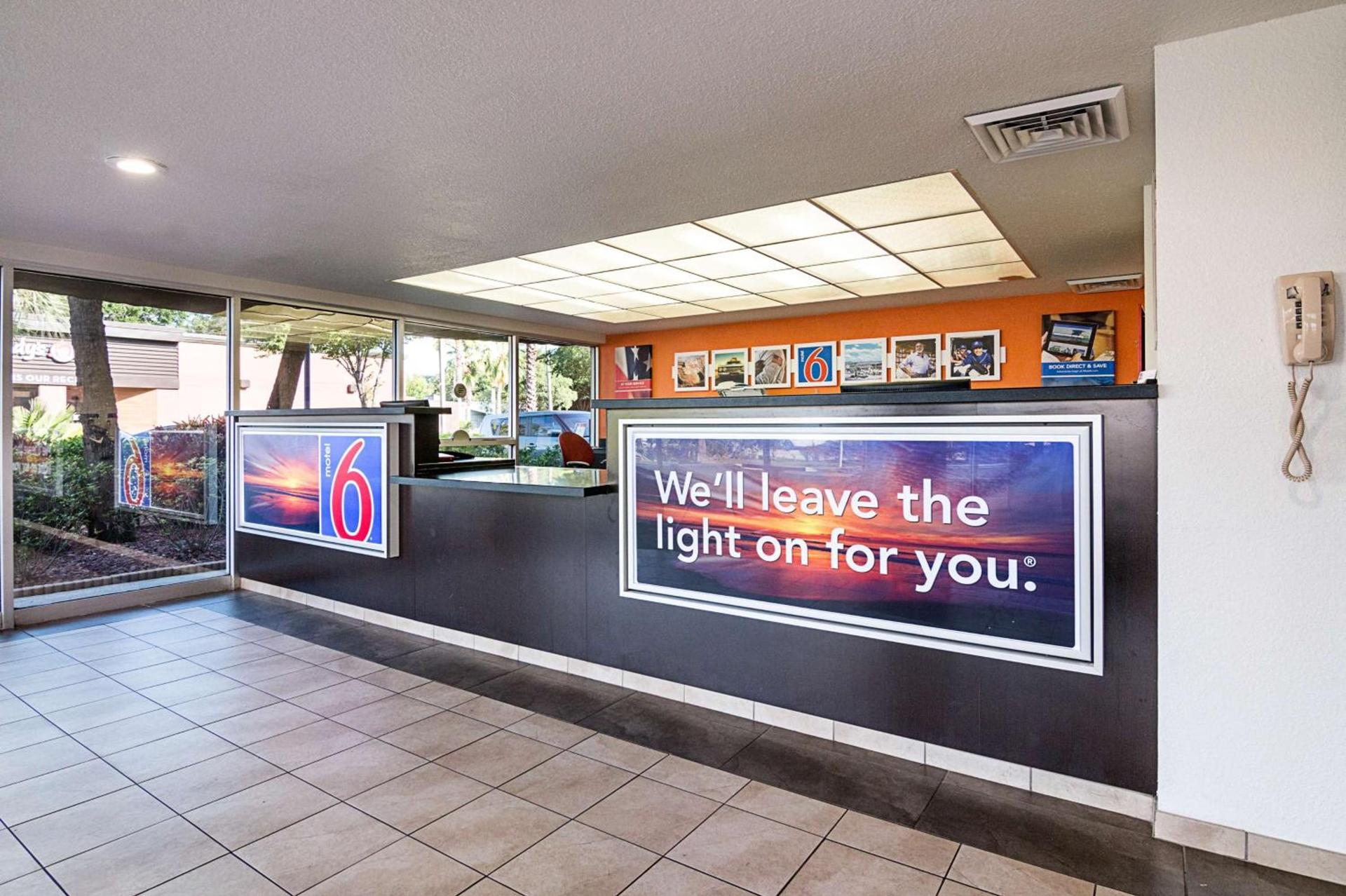 Motel 6-Tampa, FL - Fairgrounds photo 35