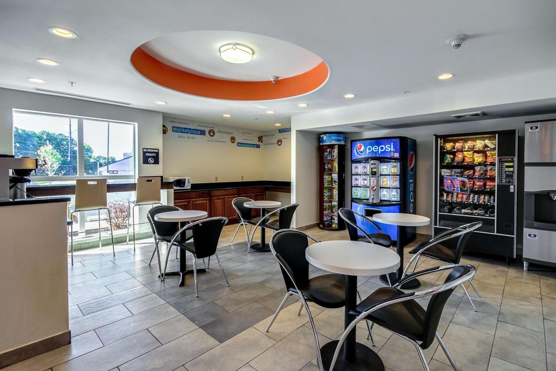 Motel 6-Allentown, PA photo 37