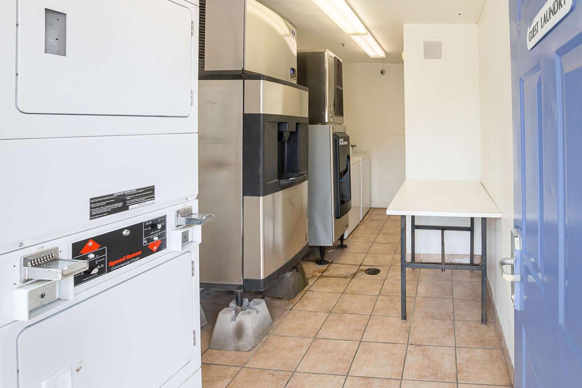 Motel 6-Grand Prairie, TX - Near Six Flags Drive photo 30