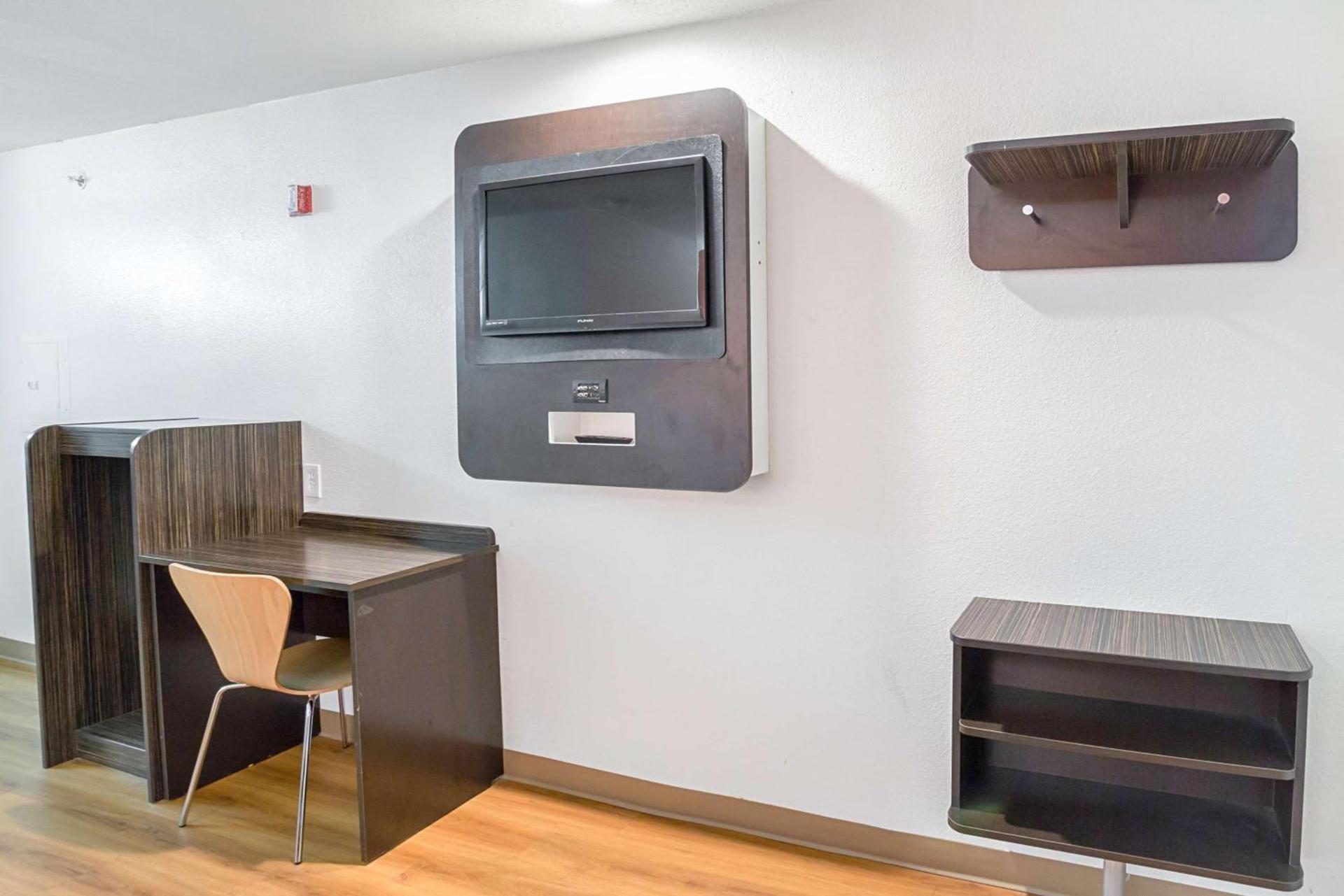 Motel 6-Grand Prairie, TX - Near Six Flags Drive photo 28