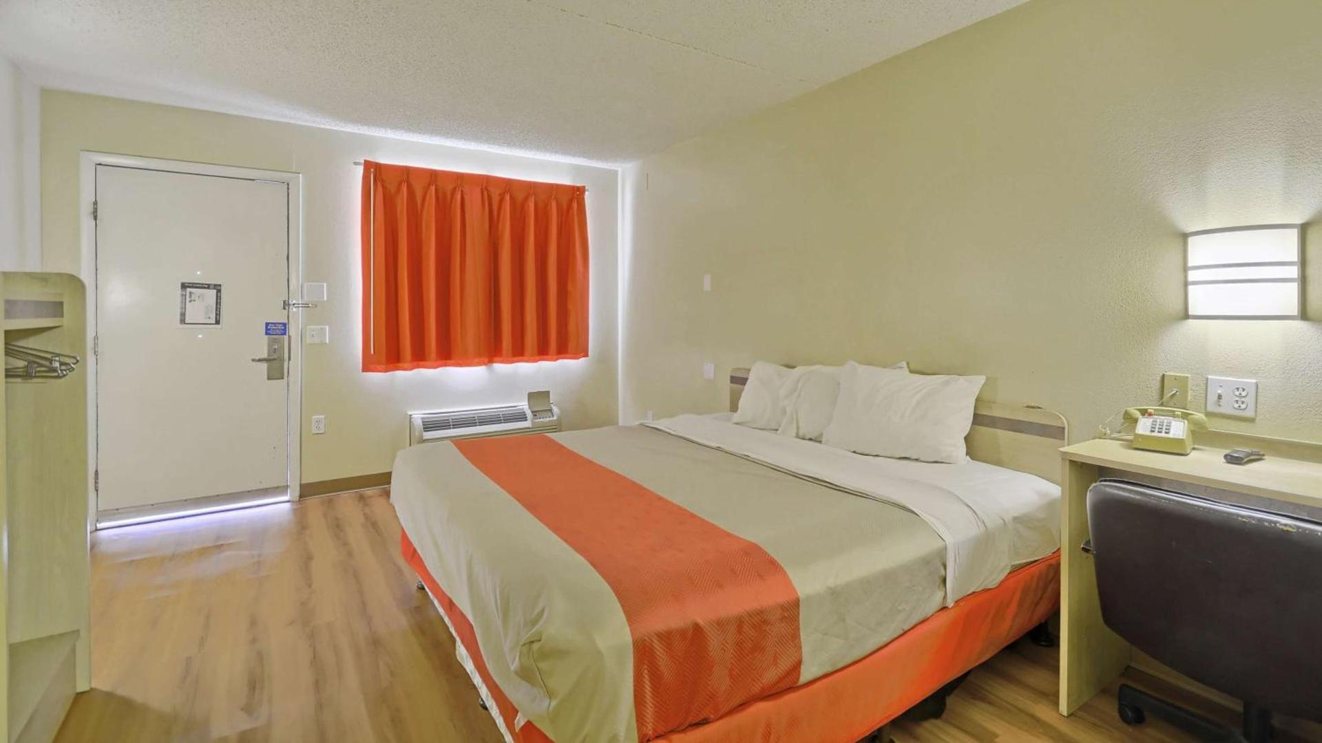 Motel 6-Maple Shade Township, NJ - Philadelphia - Mt Laurel photo 23