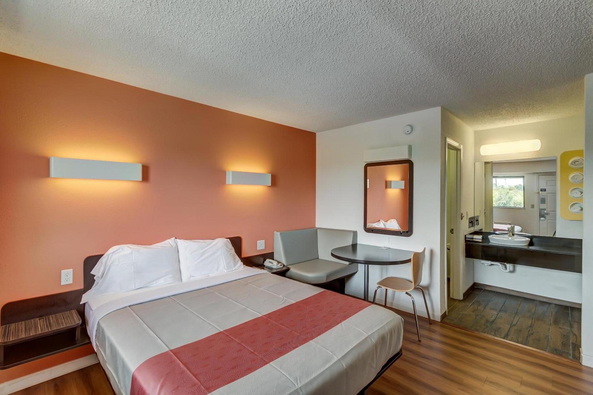 Motel 6-Berea, KY photo 40