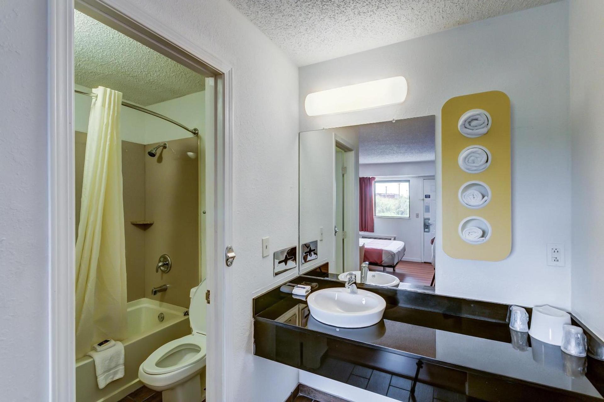 Motel 6-Berea, KY photo 36