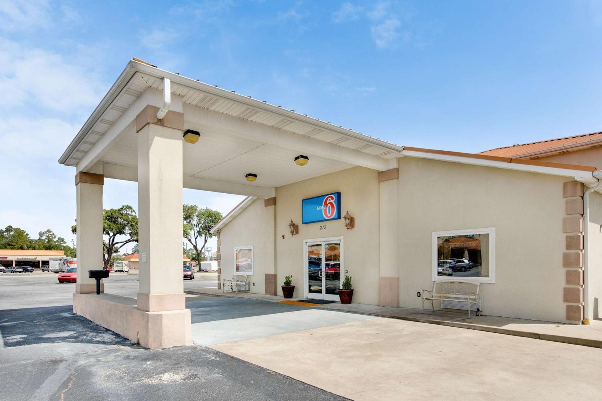Motel 6-Hinesville, GA photo 71