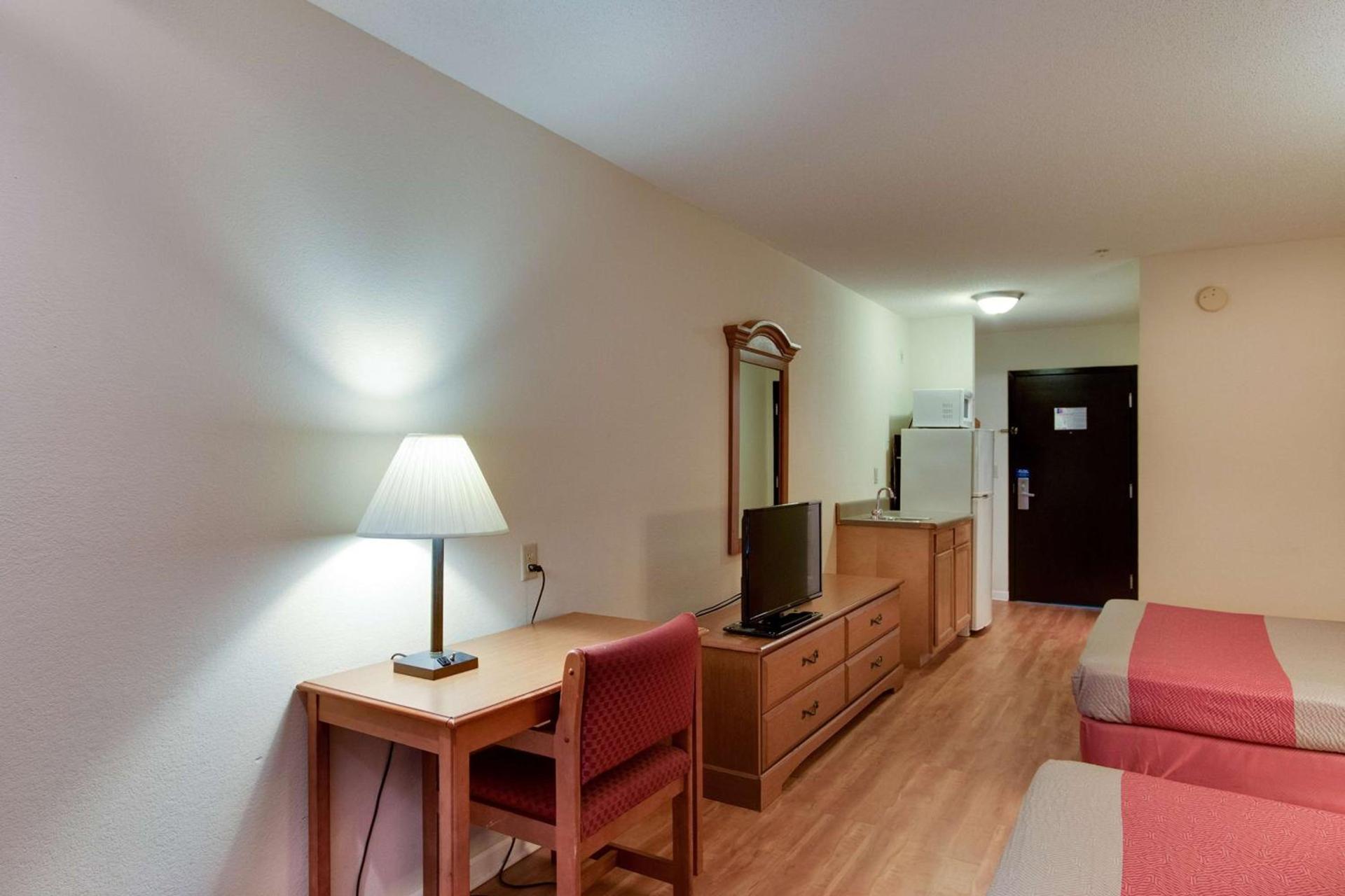 Motel 6-Hinesville, GA photo 62