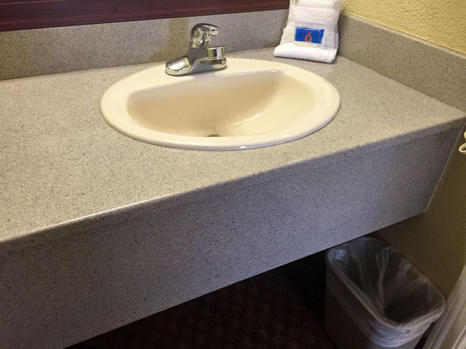 Motel 6-Brunswick, GA photo 17
