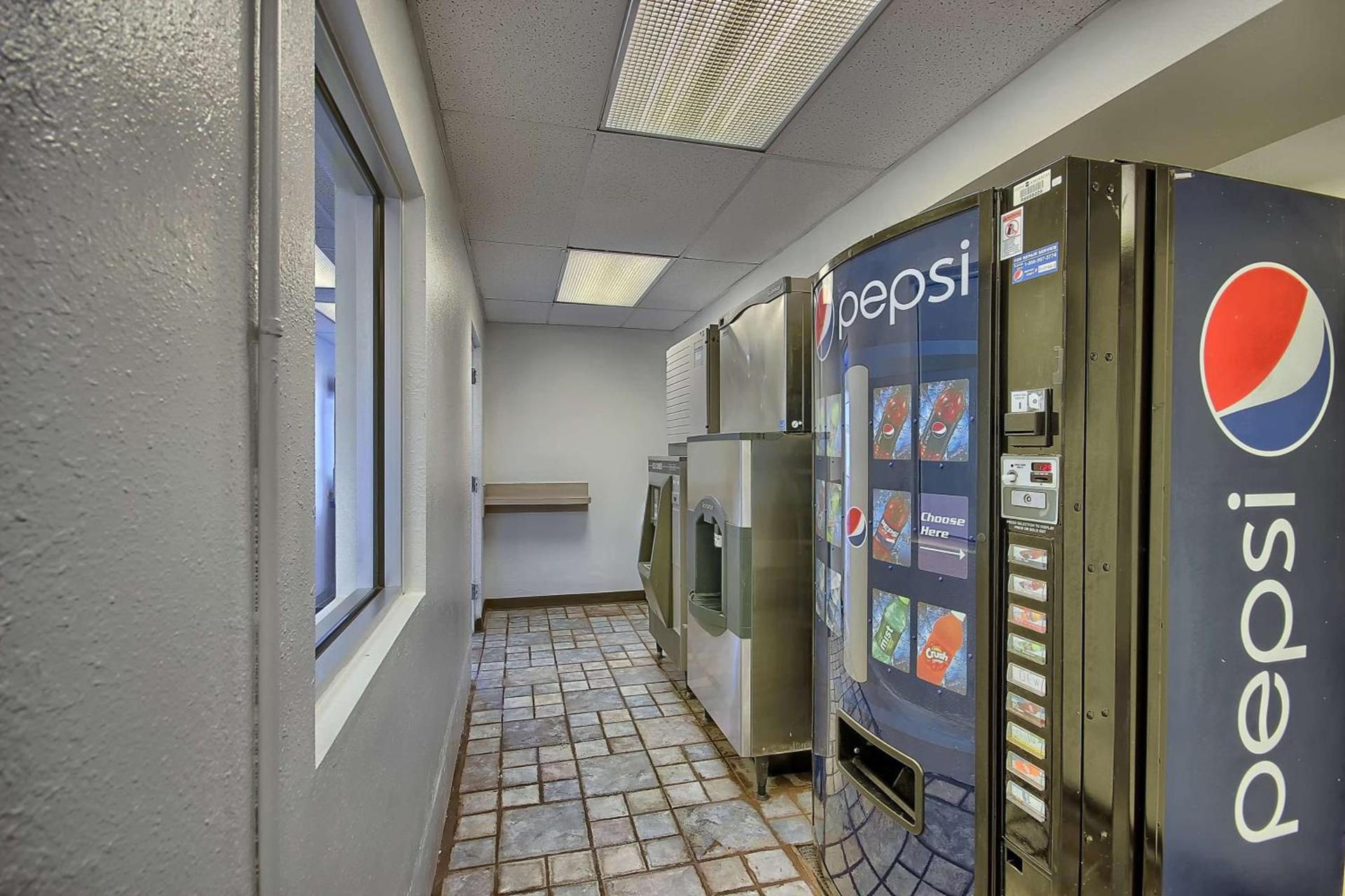 Motel 6-Lima, OH photo 65