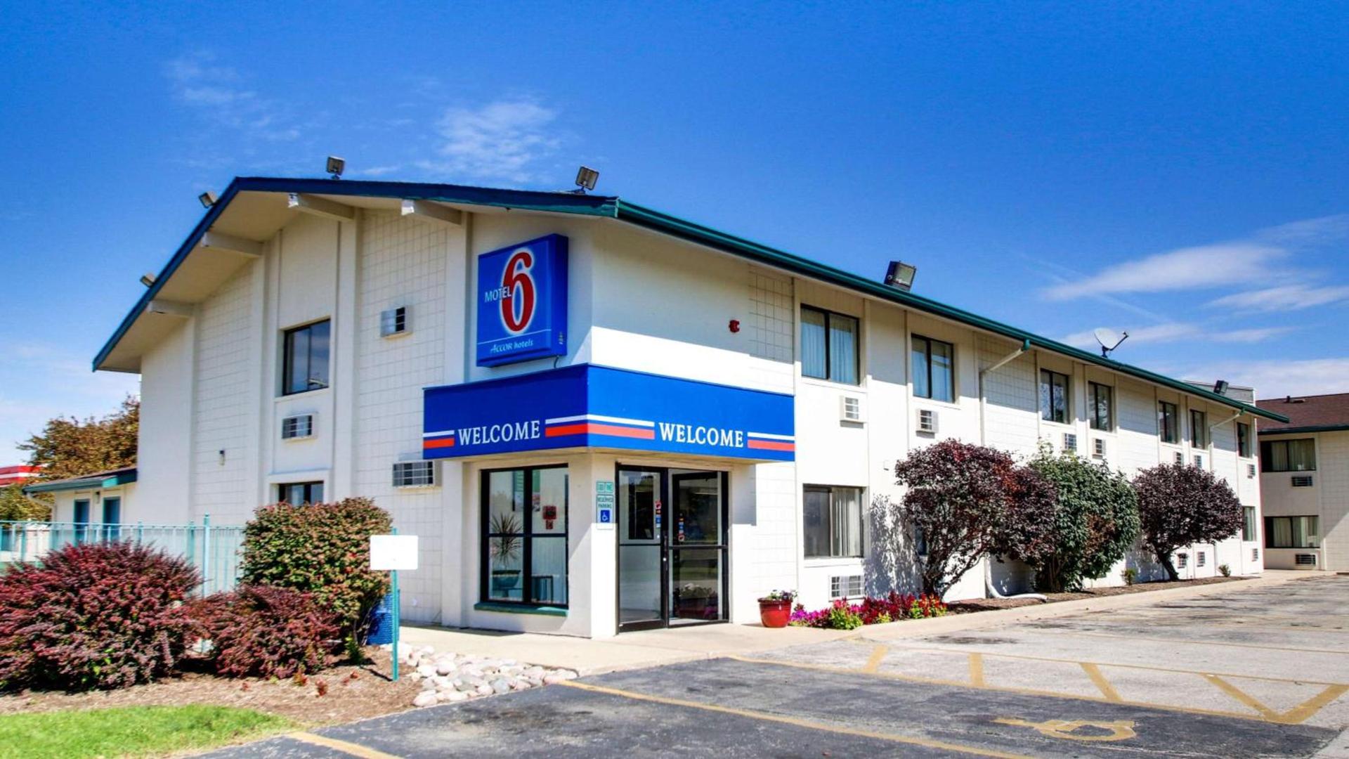 Motel 6-Normal, IL - Bloomington Area photo 1