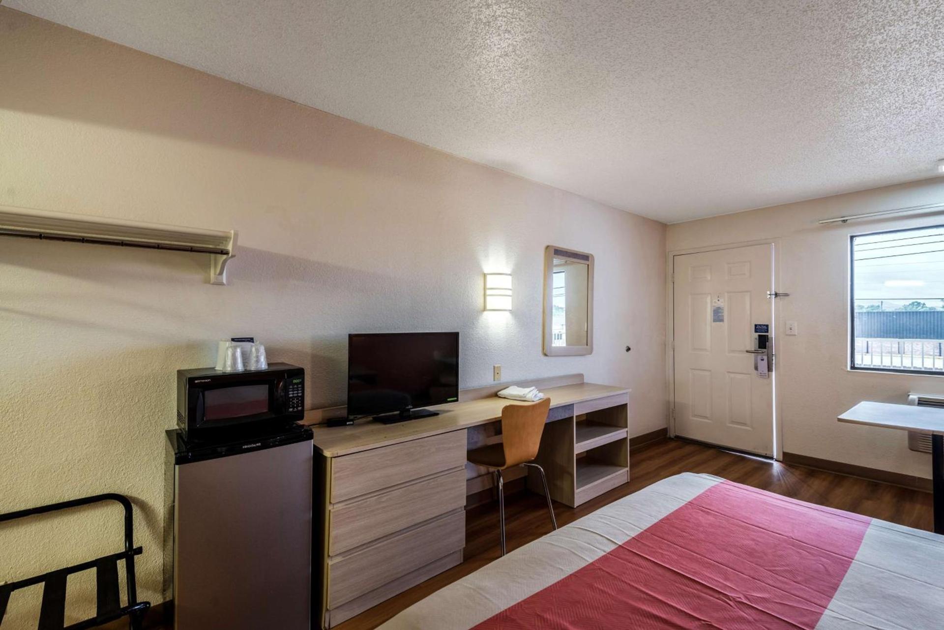 Motel 6-Anniston, AL photo 34