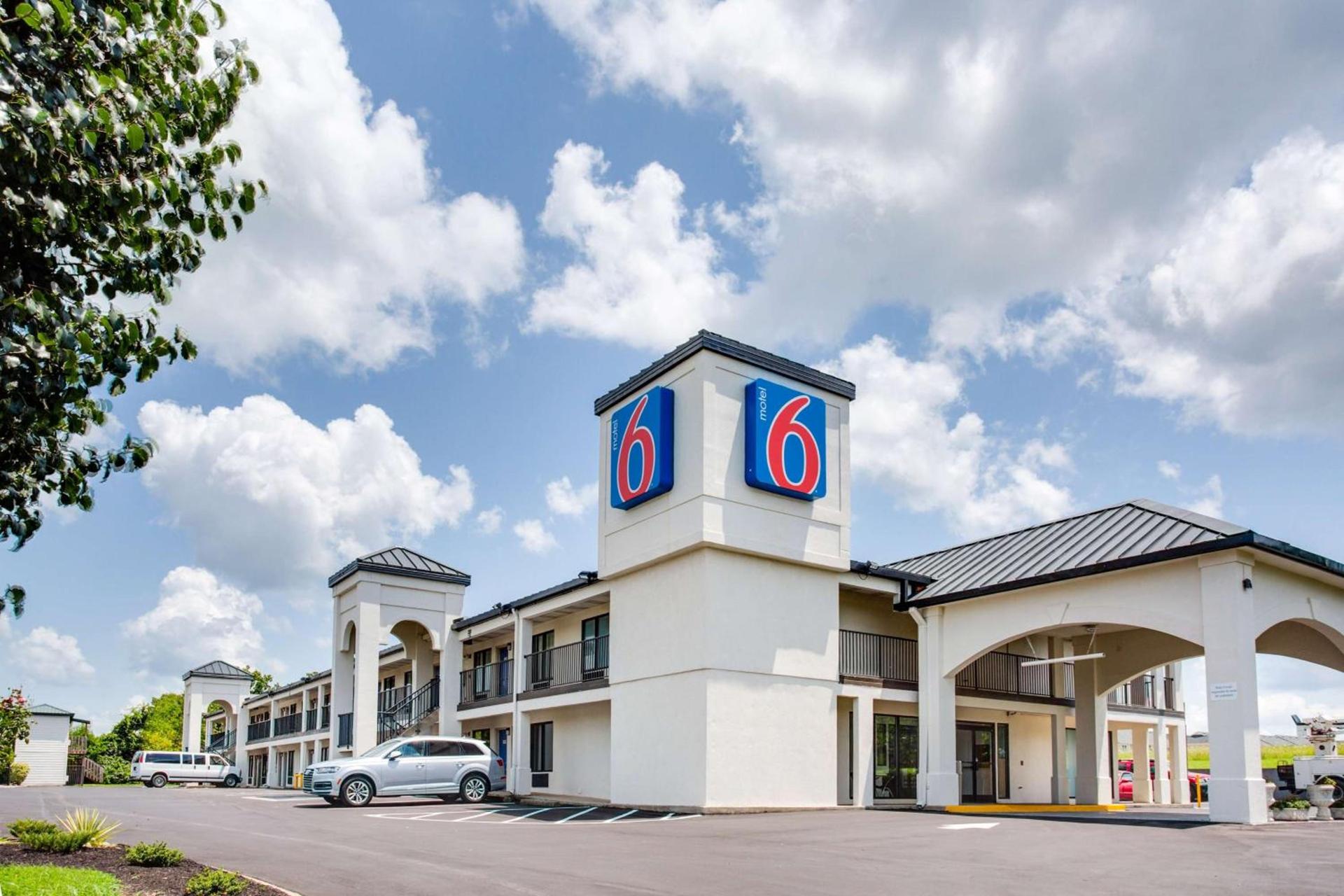 Motel 6-White House, TN — hotel in White House