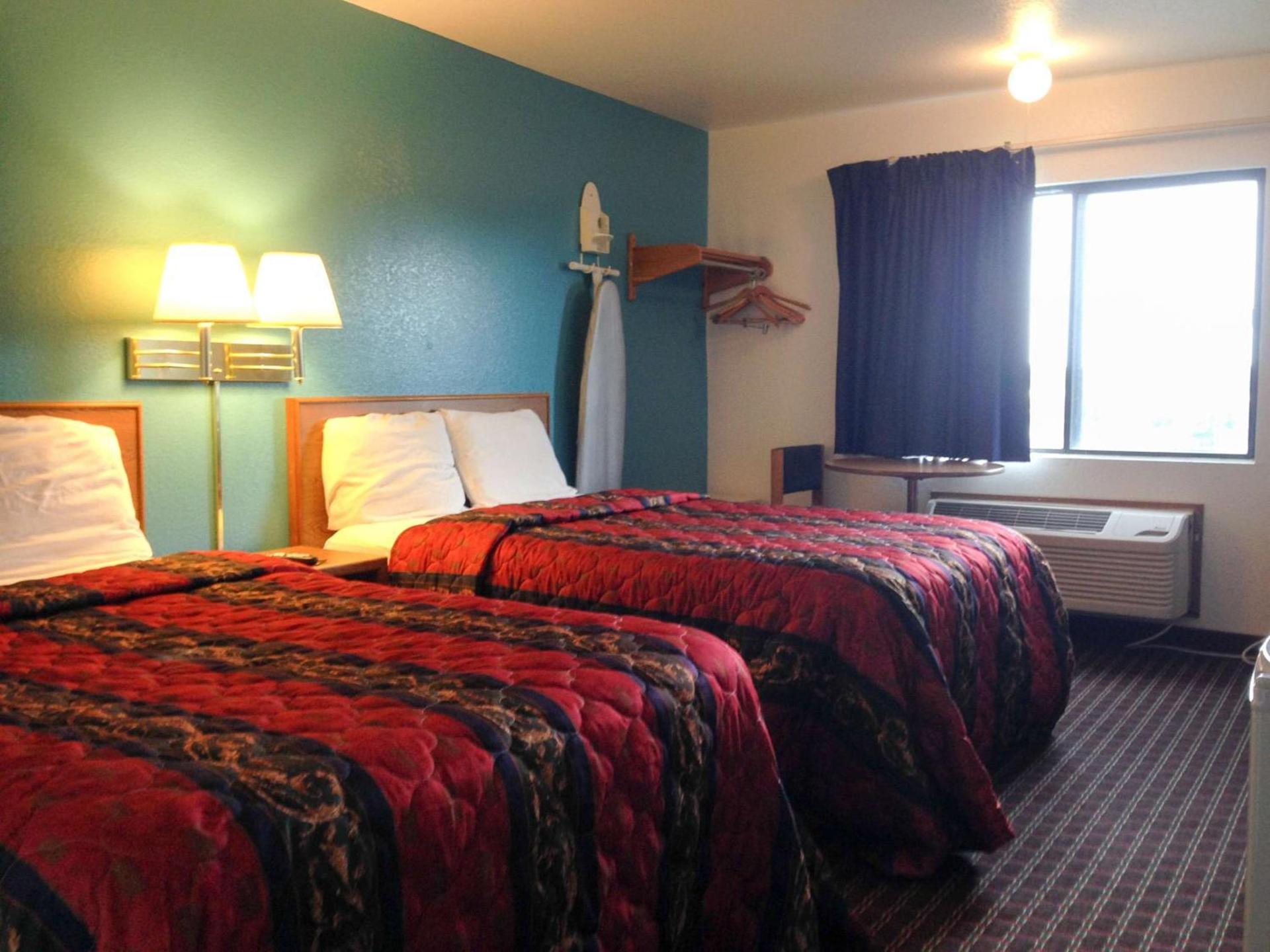 Motel 6-Sedalia, MO photo 17