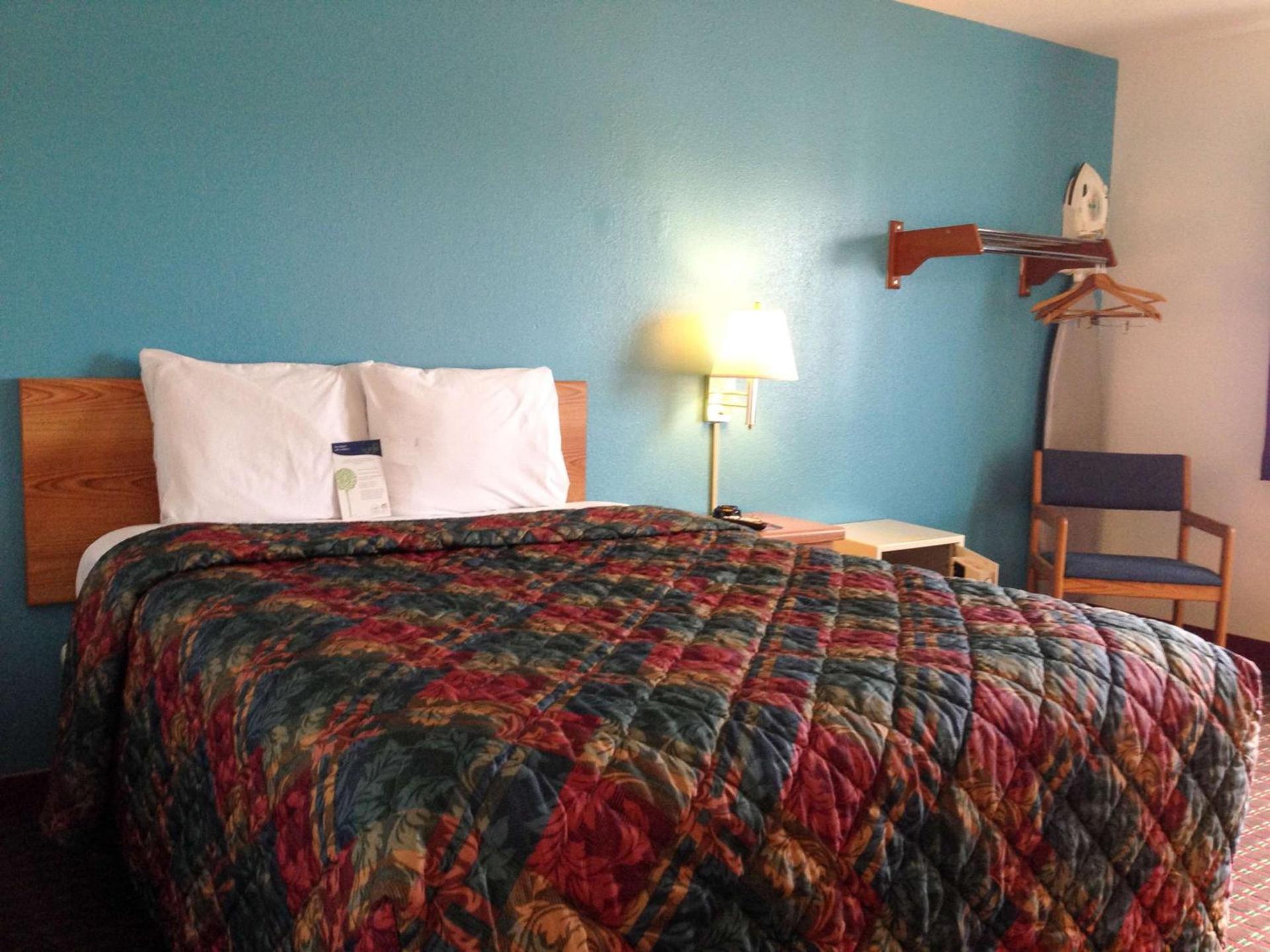Motel 6-Sedalia, MO photo 21