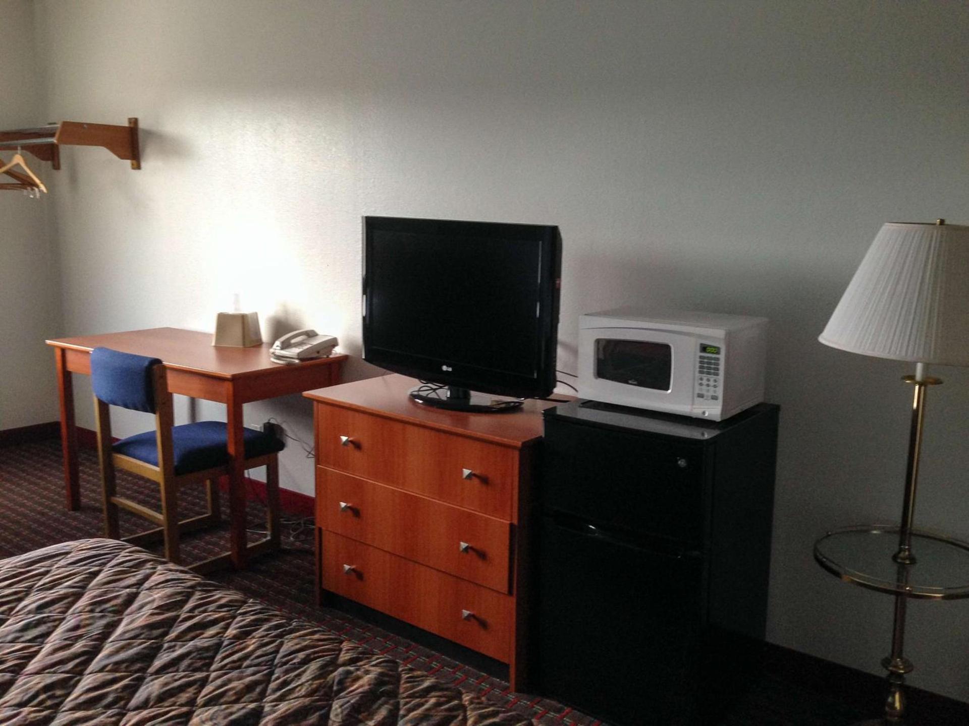 Motel 6-Sedalia, MO photo 24
