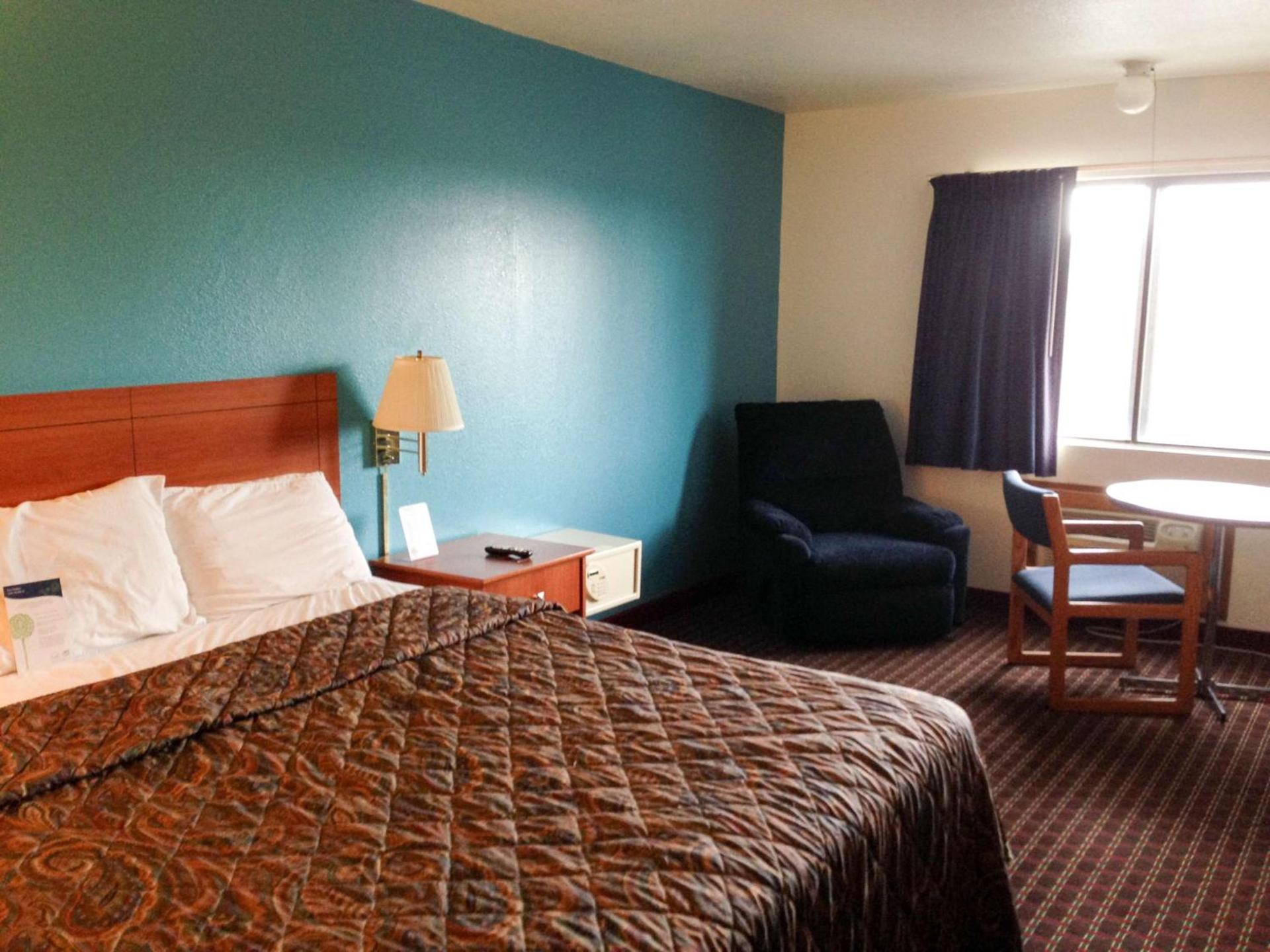 Motel 6-Sedalia, MO photo 25