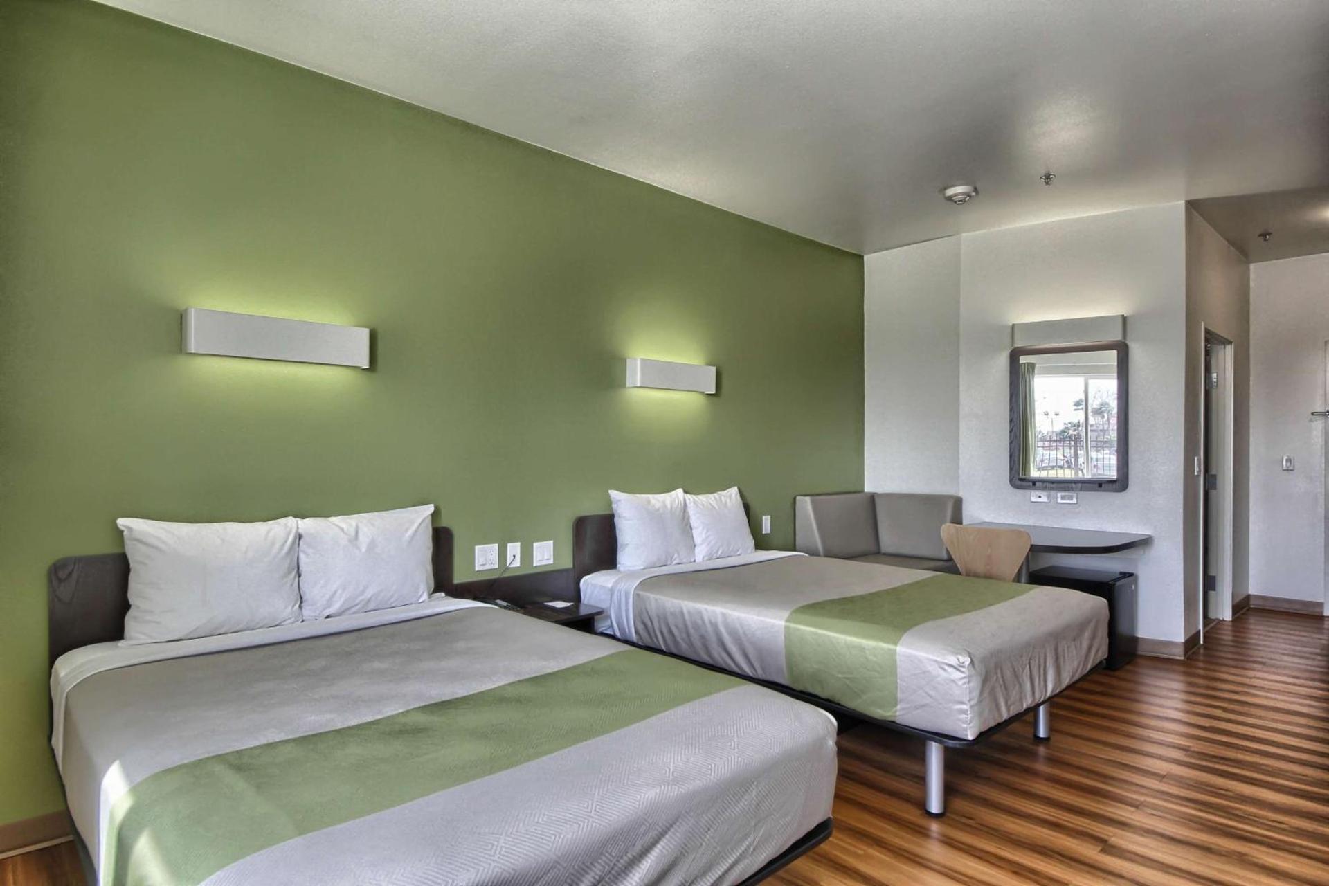 Motel 6-Weslaco, TX photo 63